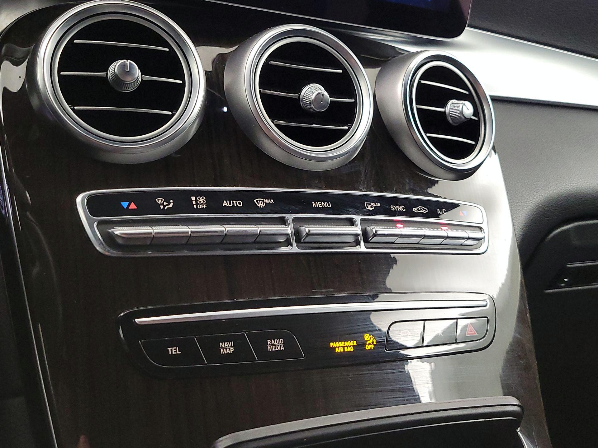 Thumbnail: 2020 Mercedes-Benz GLC - 16