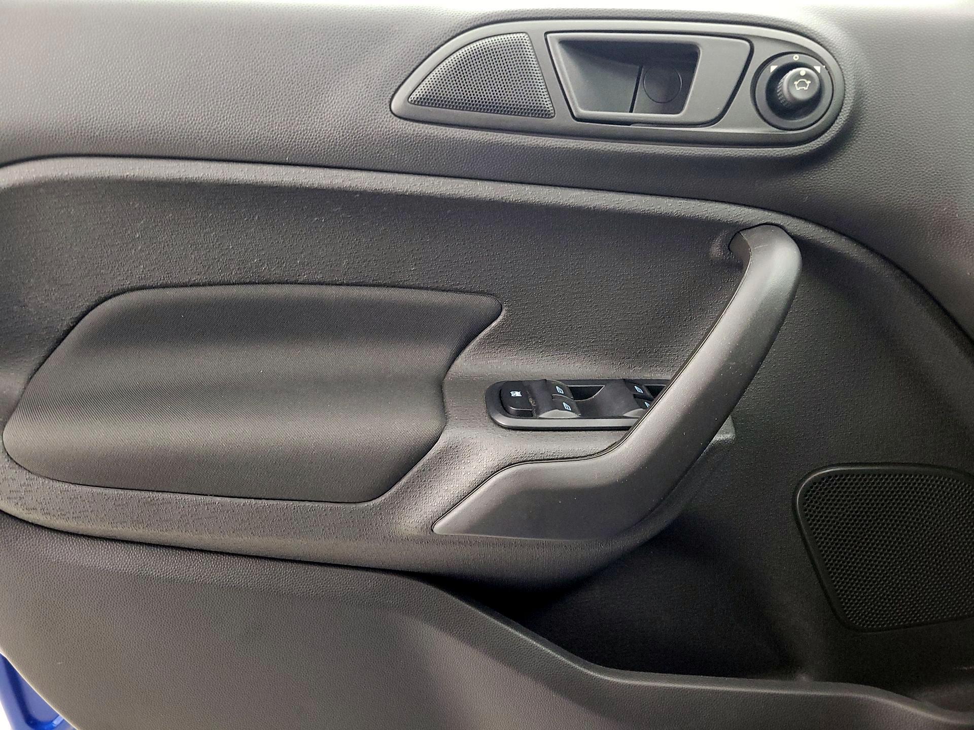 Thumbnail: 2018 Ford Fiesta - 12