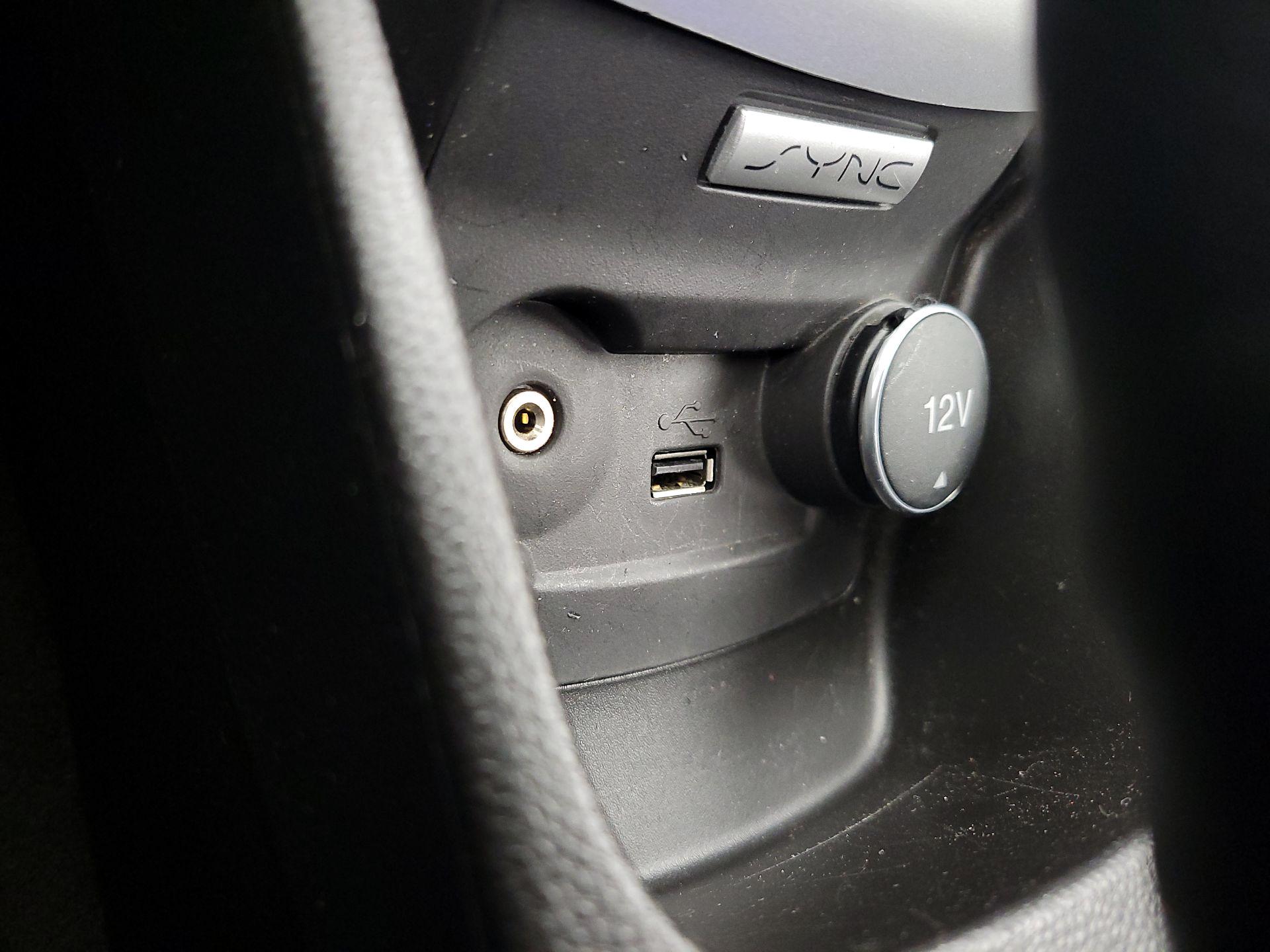 Thumbnail: 2018 Ford Fiesta - 18