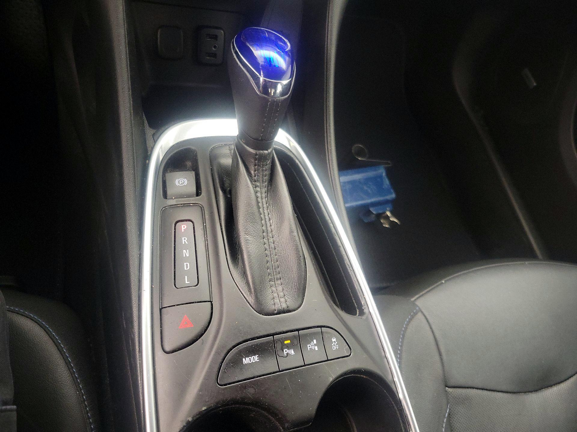 Thumbnail: 2017 Chevrolet Volt - 17