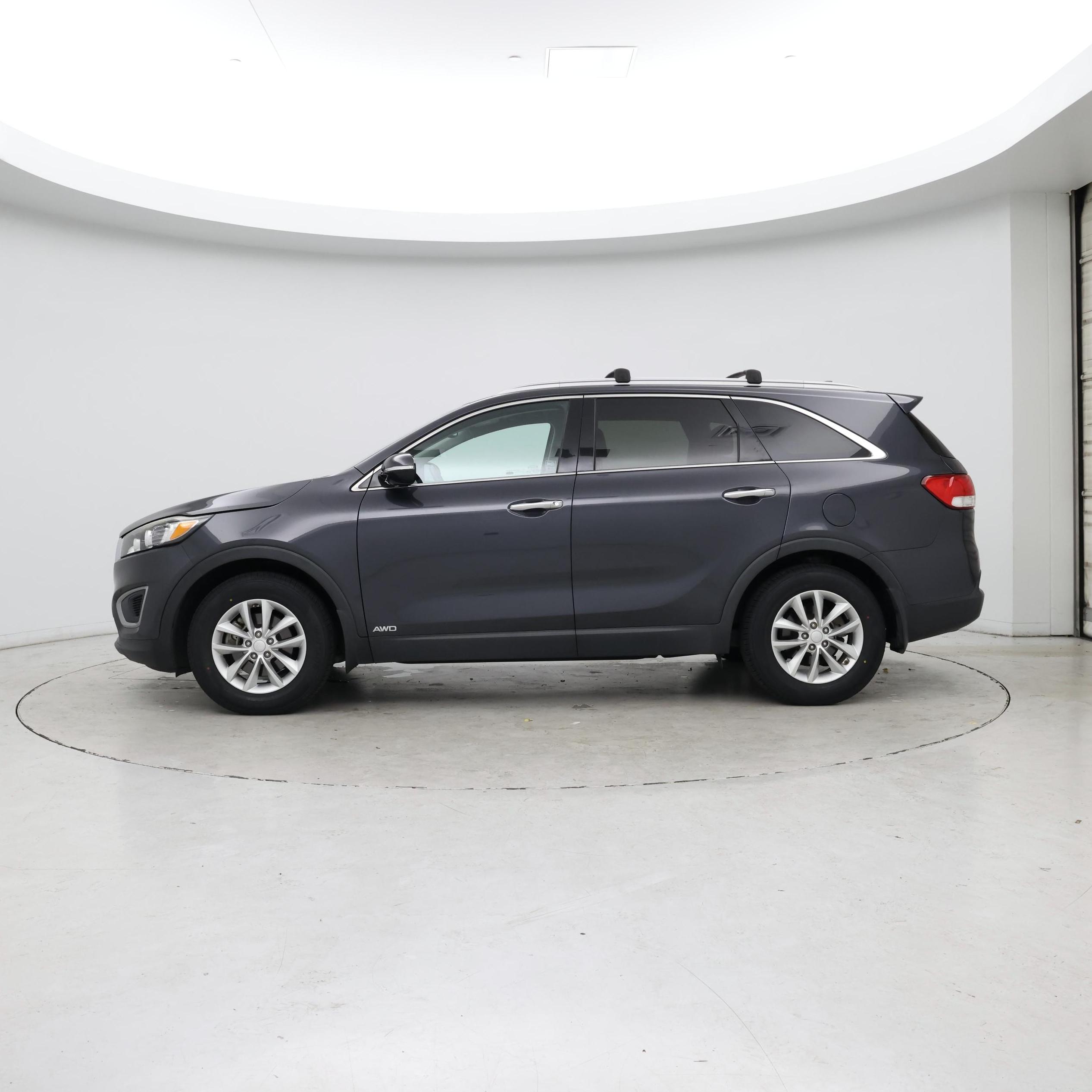 Thumbnail: 2018 Kia Sorento - 3