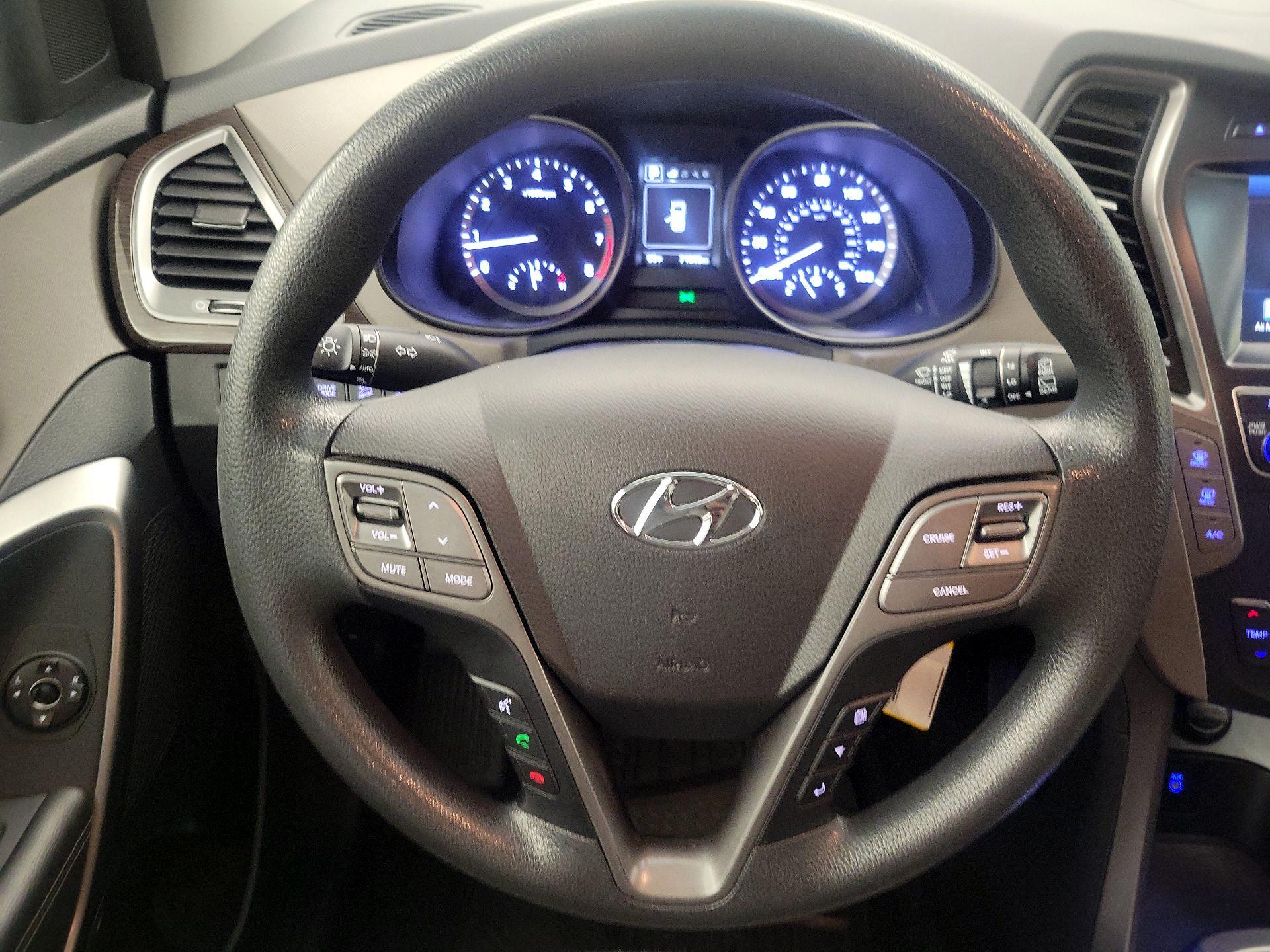 Thumbnail: 2018 Hyundai Santa Fe - 10