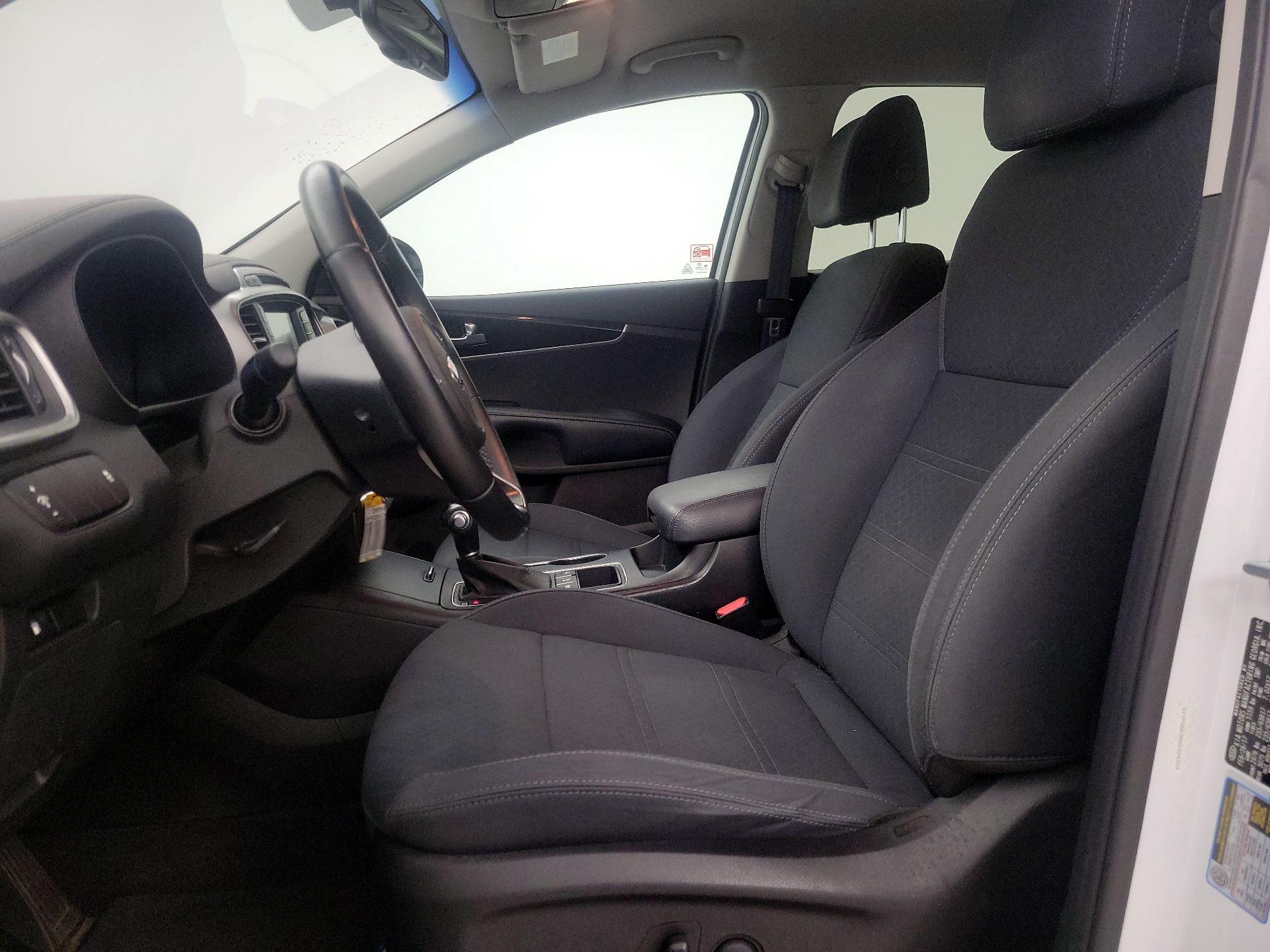 Thumbnail: 2017 Kia Sorento - 11