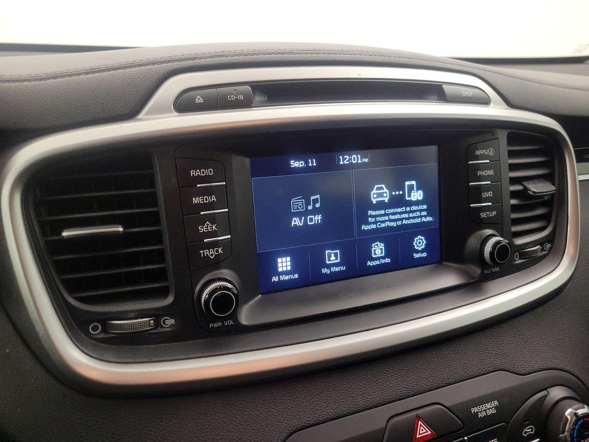 Thumbnail: 2017 Kia Sorento - 15