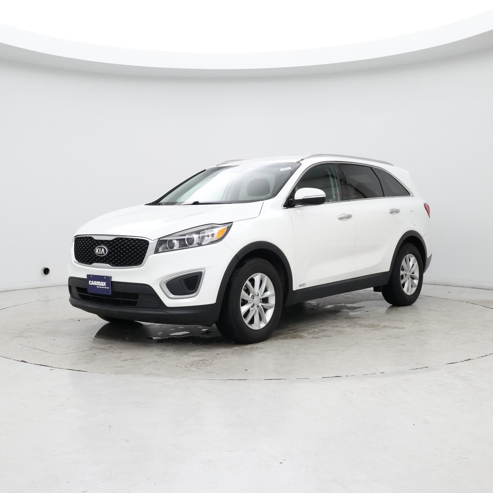 Thumbnail: 2017 Kia Sorento - 4