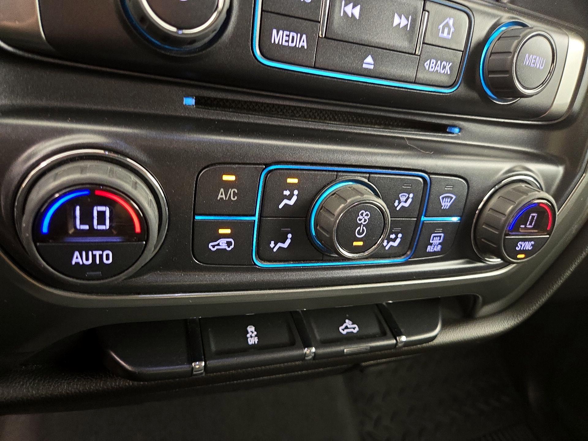 Thumbnail: 2019 Chevrolet Silverado 2500 - 16