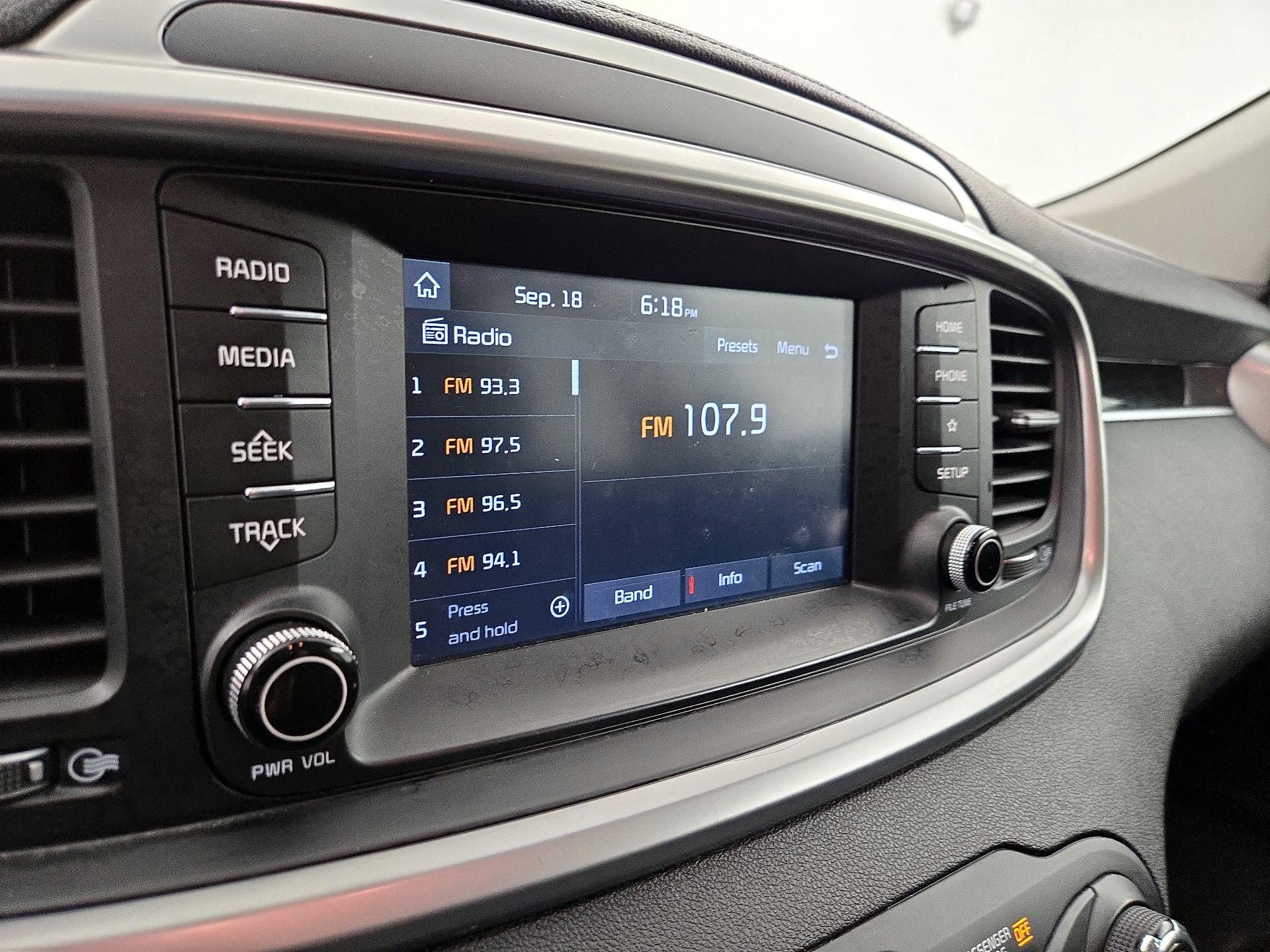 Thumbnail: 2019 Kia Sorento - 15