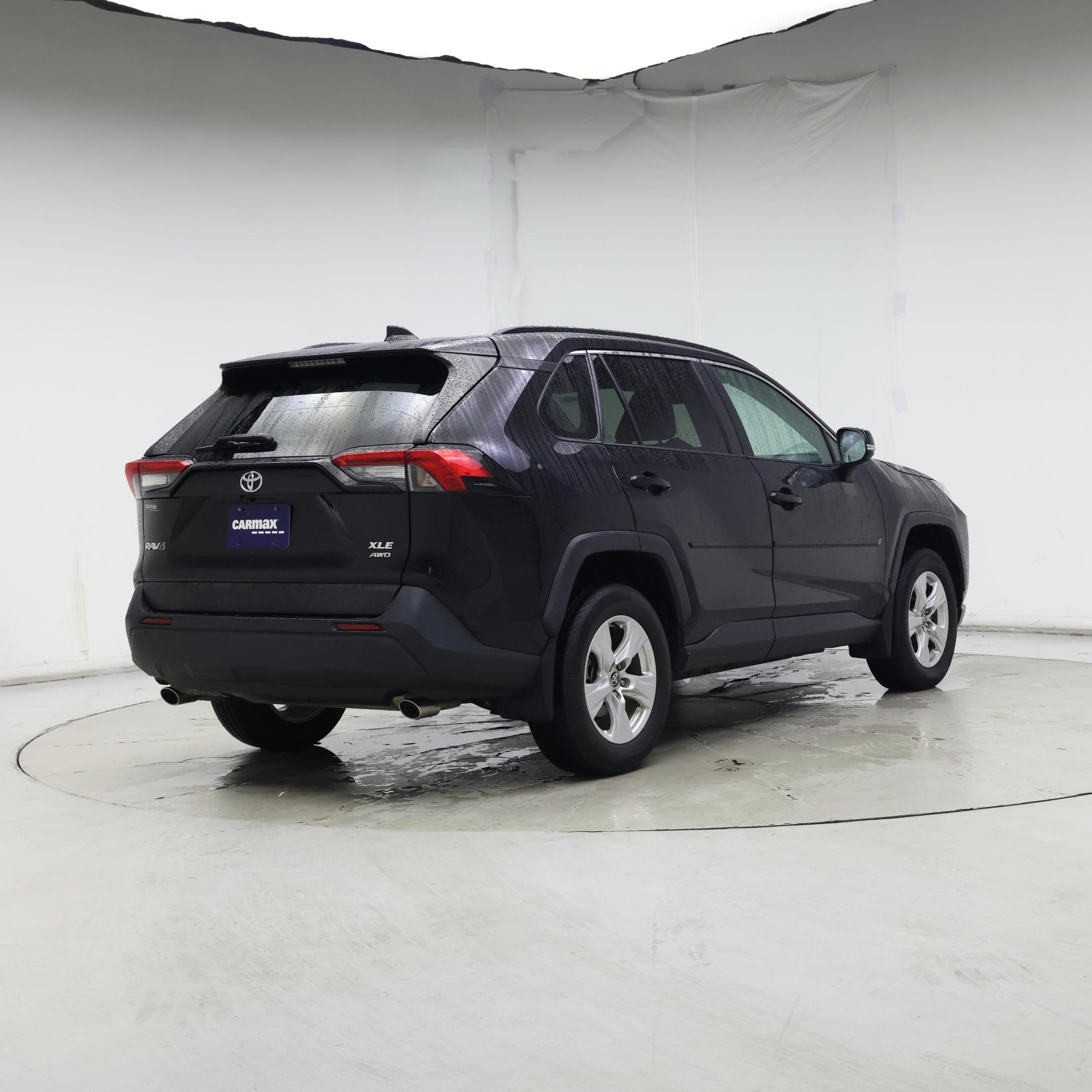 Thumbnail: 2021 Toyota RAV4 - 8