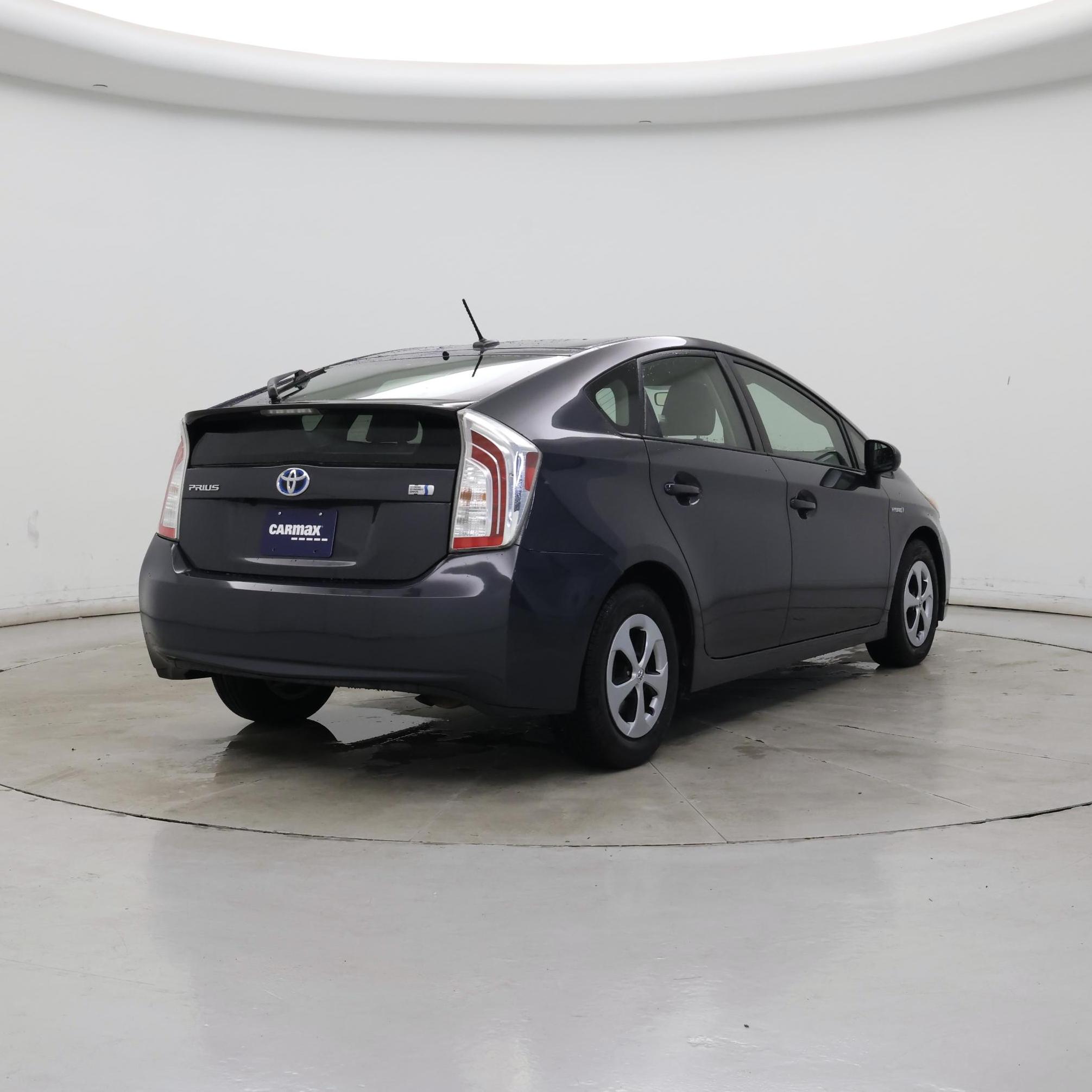 Thumbnail: 2015 Toyota Prius - 8
