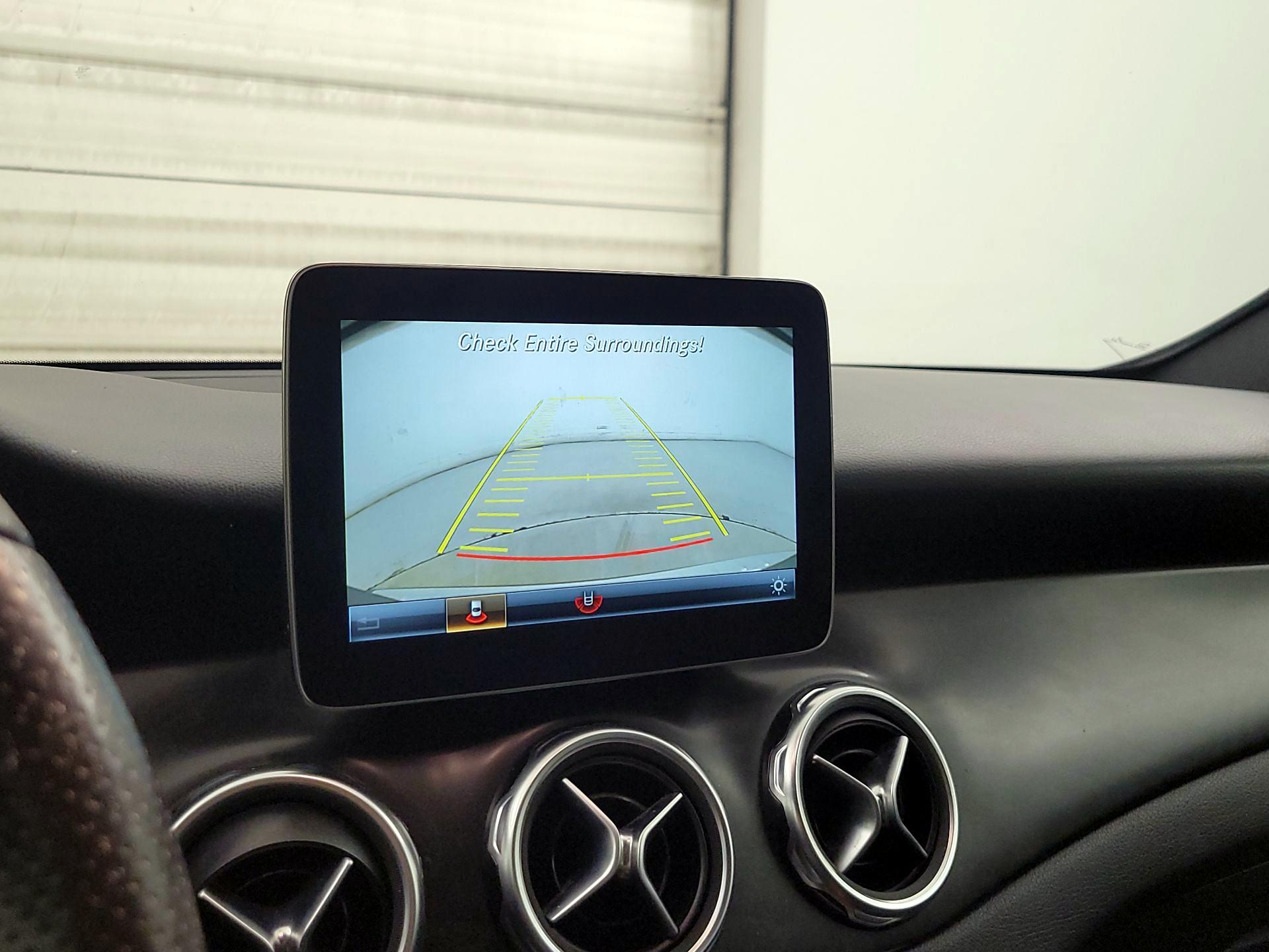 Thumbnail: 2018 Mercedes-Benz GLA - 15