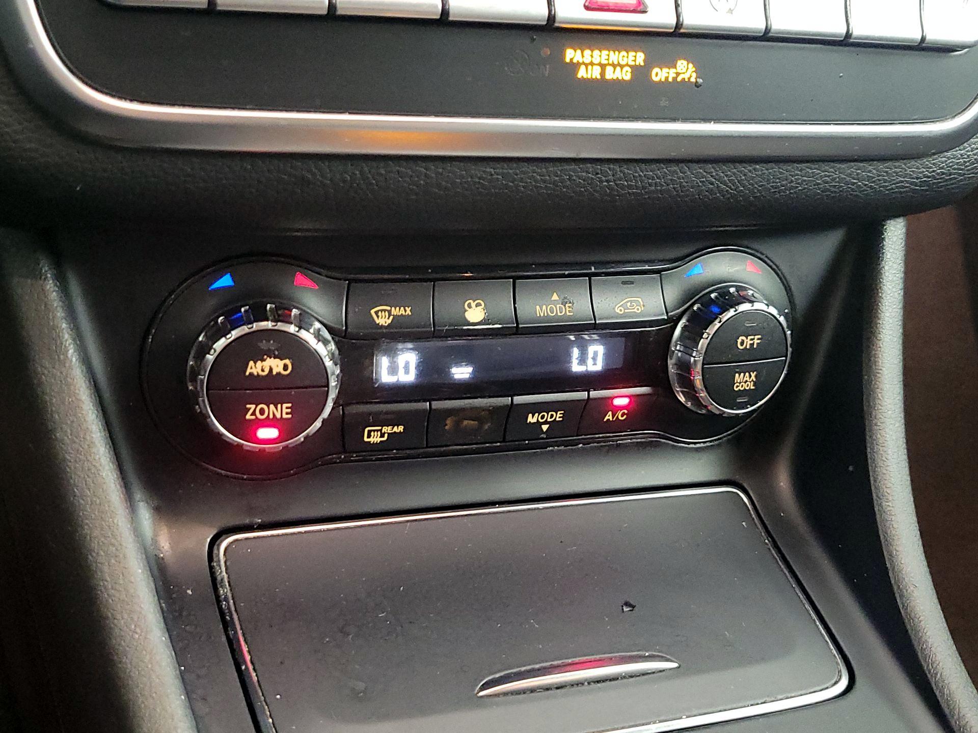 Thumbnail: 2018 Mercedes-Benz GLA - 17