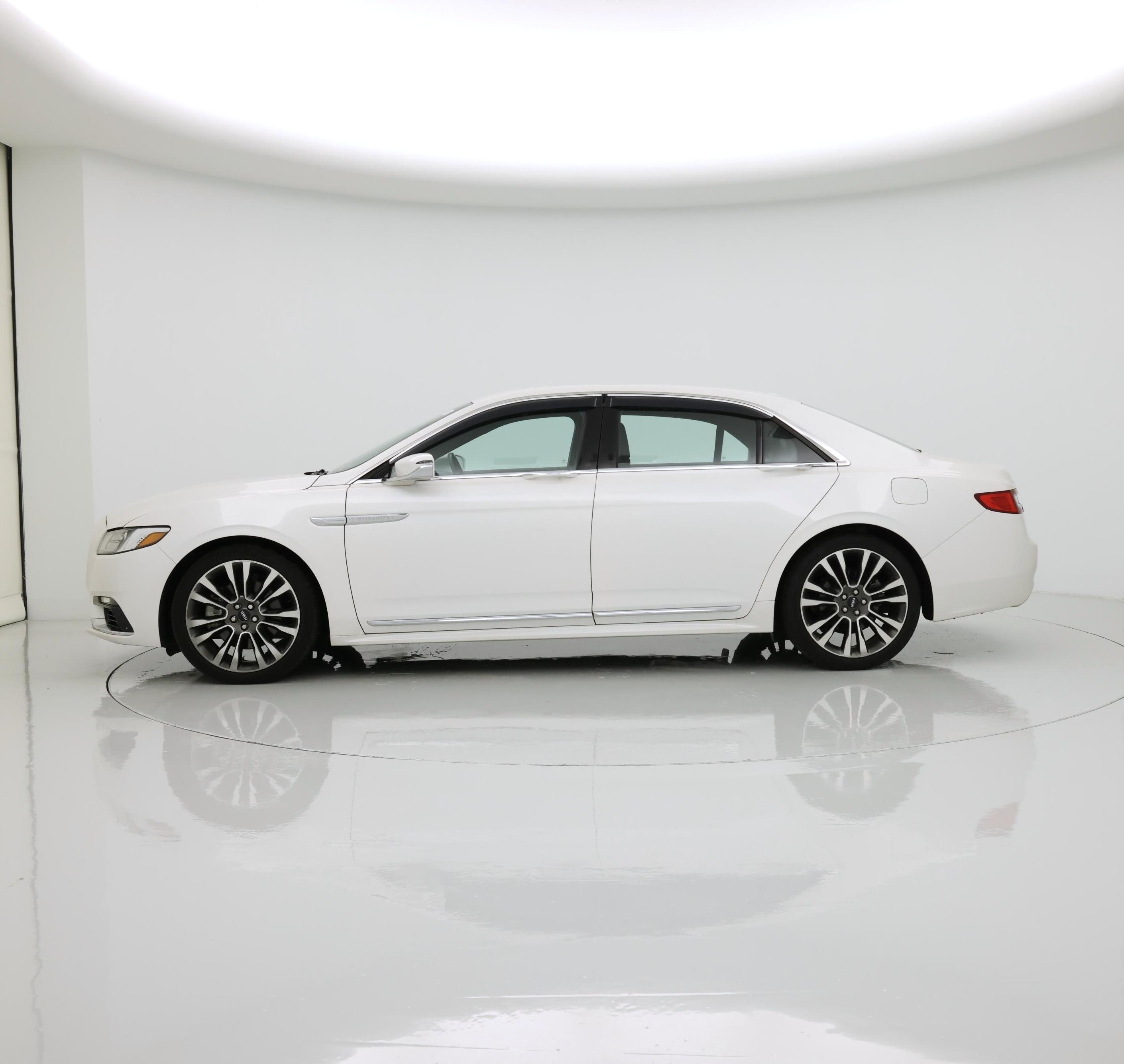 Thumbnail: 2017 Lincoln Continental - 3