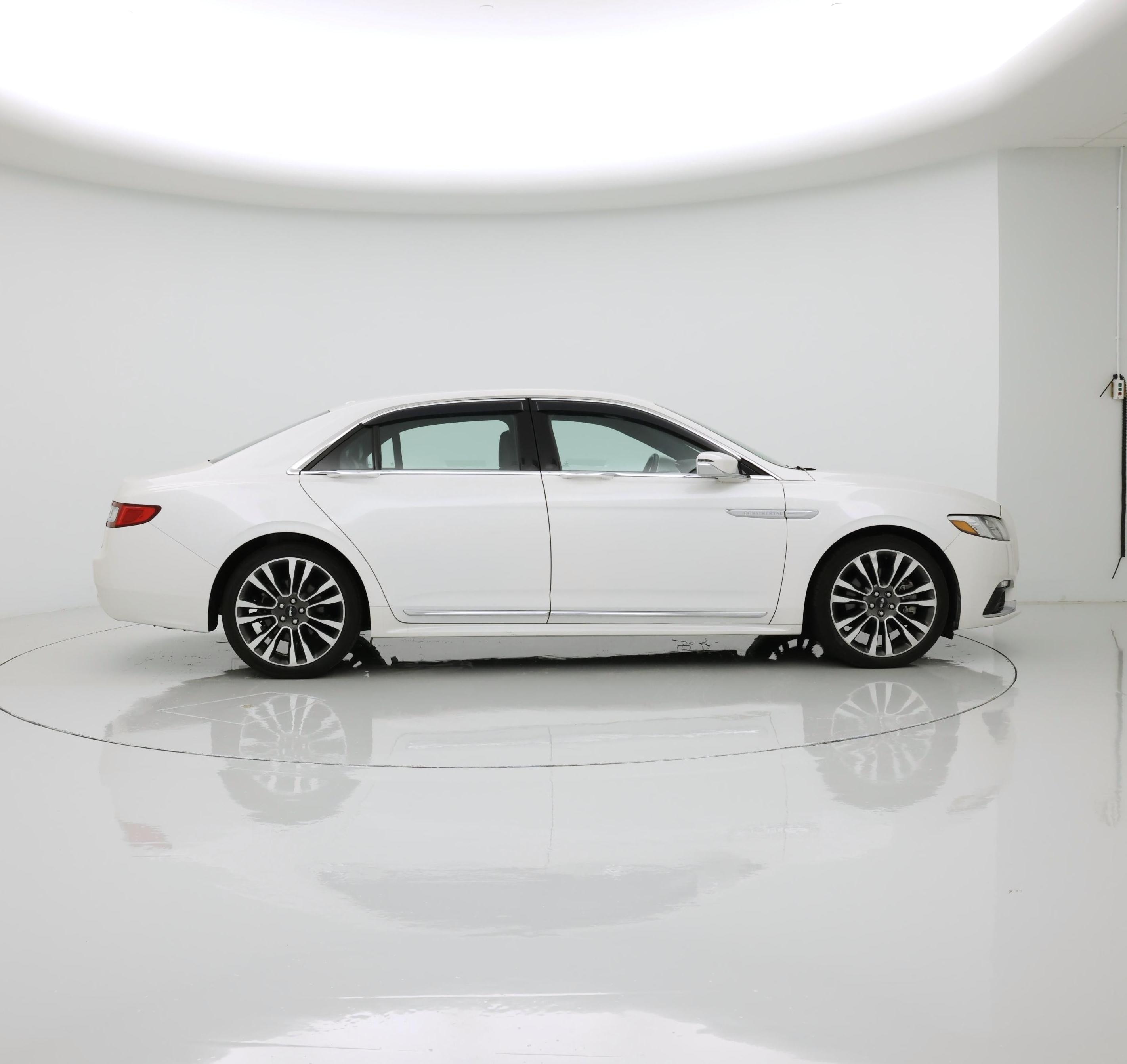 Thumbnail: 2017 Lincoln Continental - 7