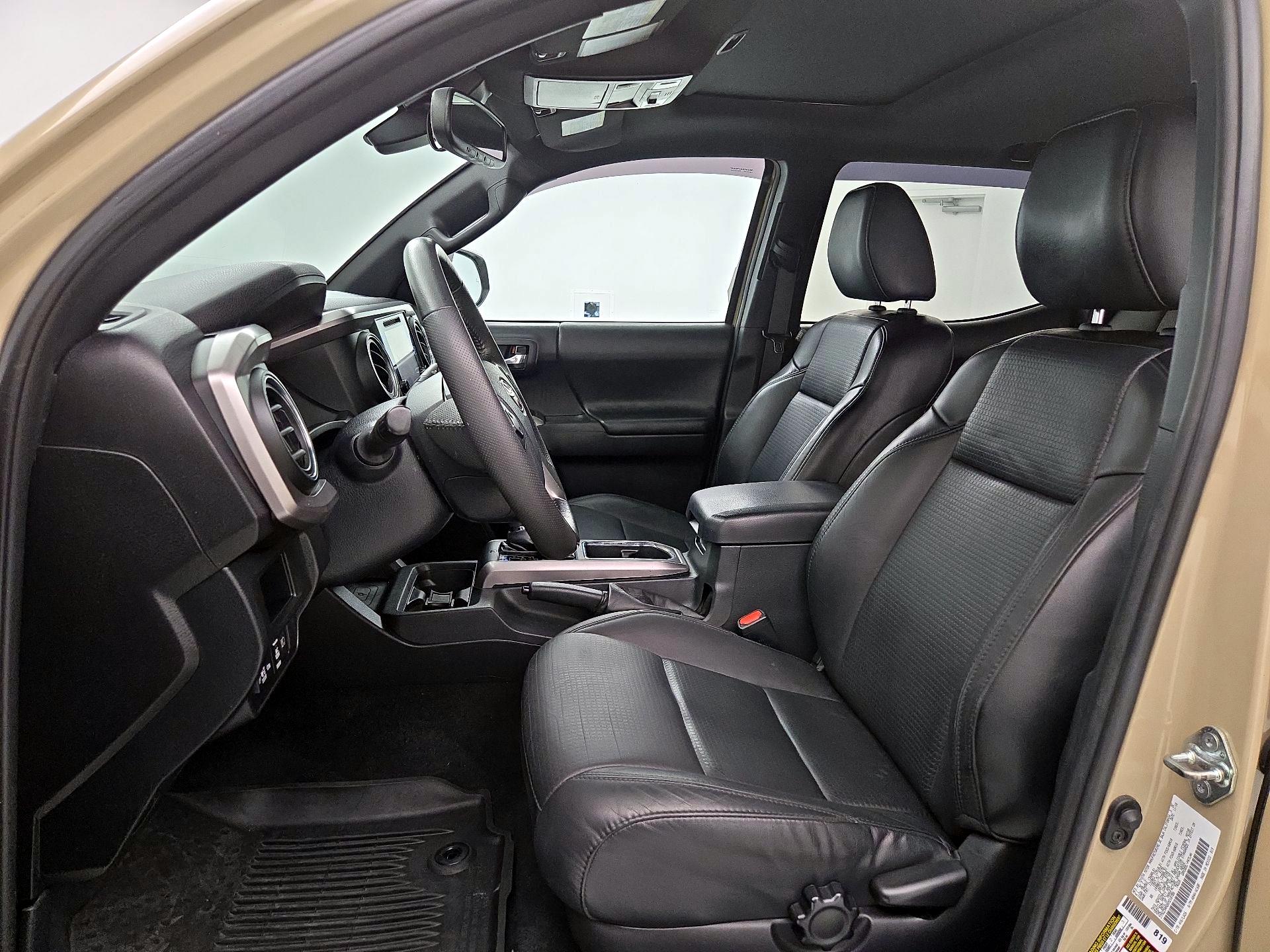 Thumbnail: 2019 Toyota Tacoma - 11