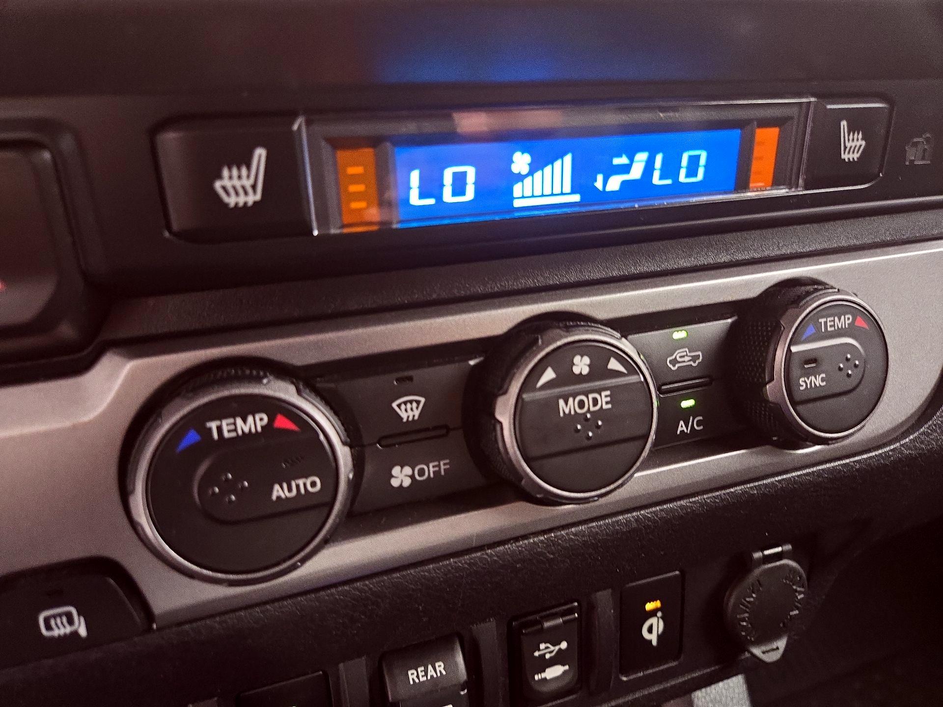 Thumbnail: 2019 Toyota Tacoma - 17