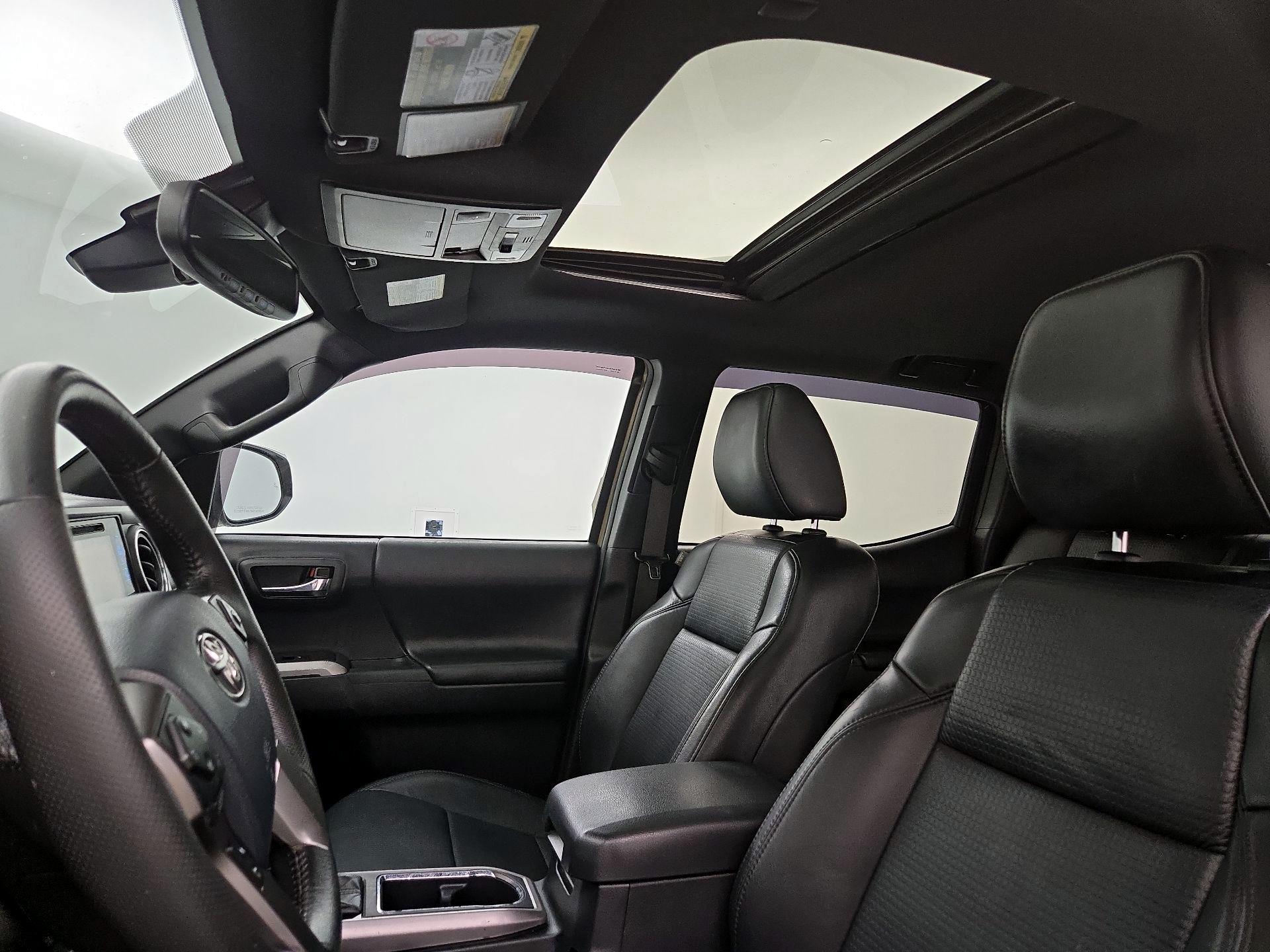 Thumbnail: 2019 Toyota Tacoma - 20