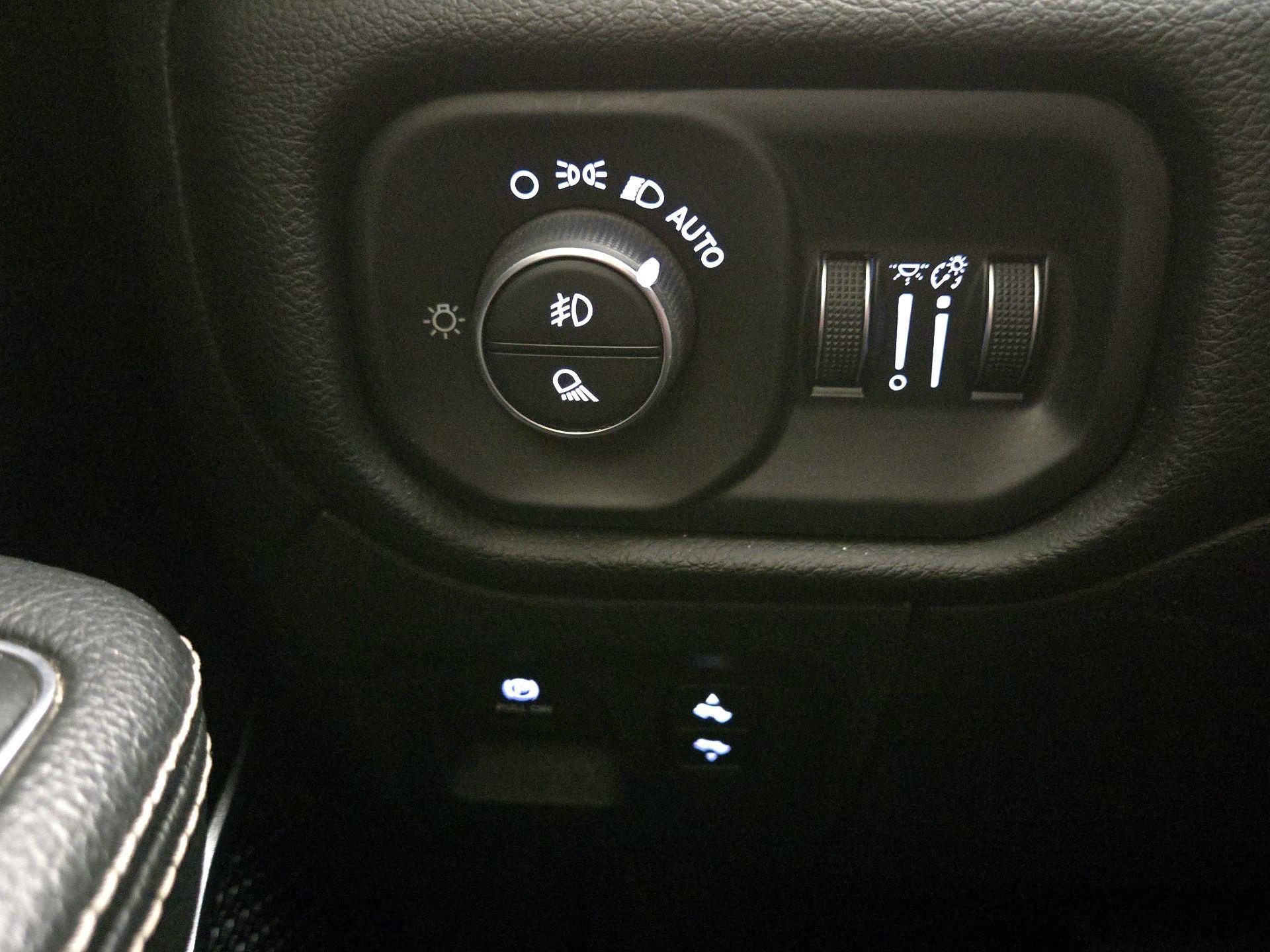 Thumbnail: 2019 RAM 1500 - 13