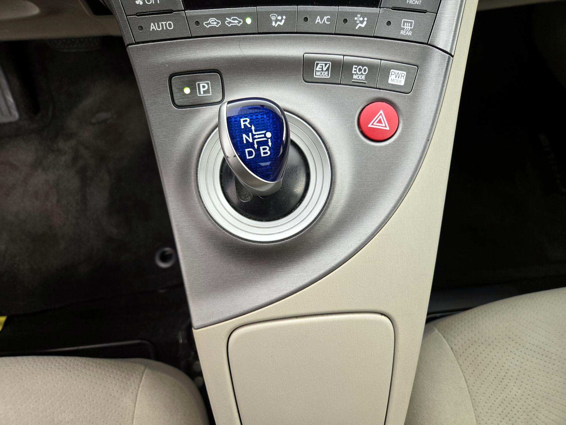 Thumbnail: 2014 Toyota Prius - 16