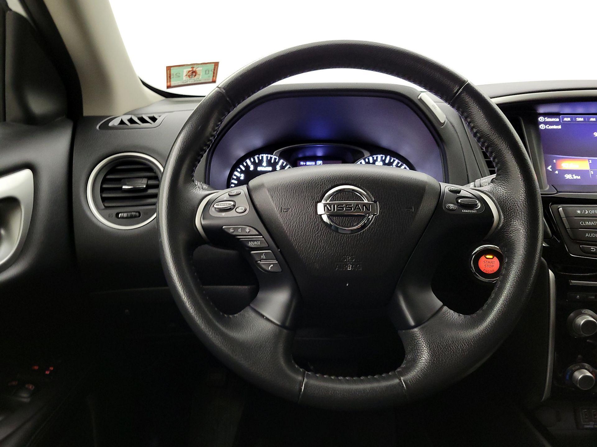 Thumbnail: 2018 Nissan Pathfinder - 10