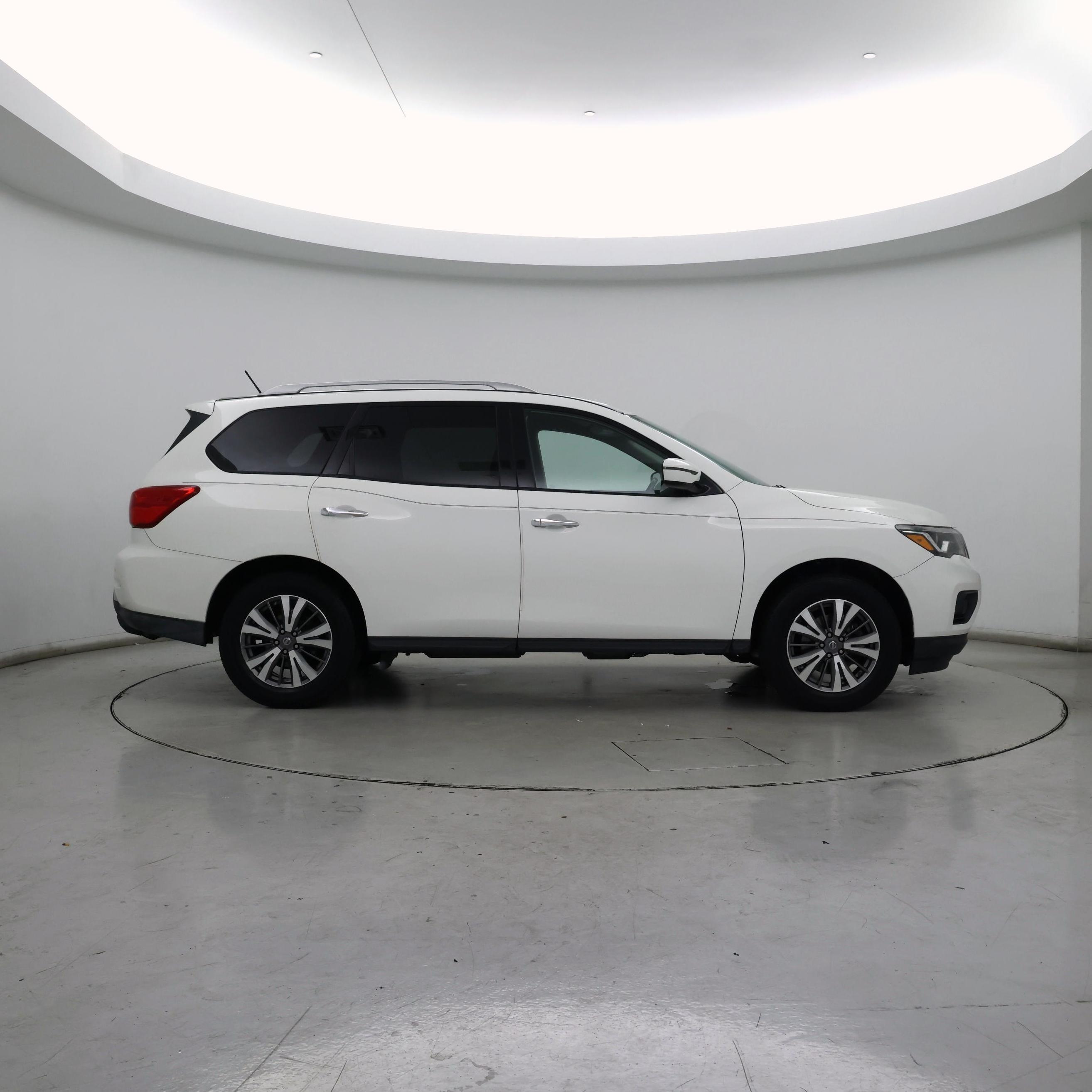 Thumbnail: 2018 Nissan Pathfinder - 7
