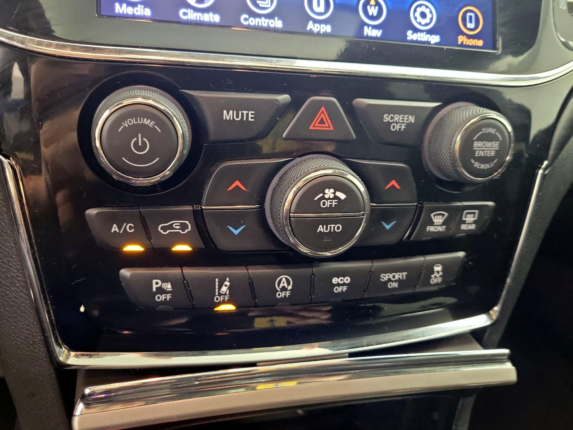 Thumbnail: 2020 Jeep Grand Cherokee - 15