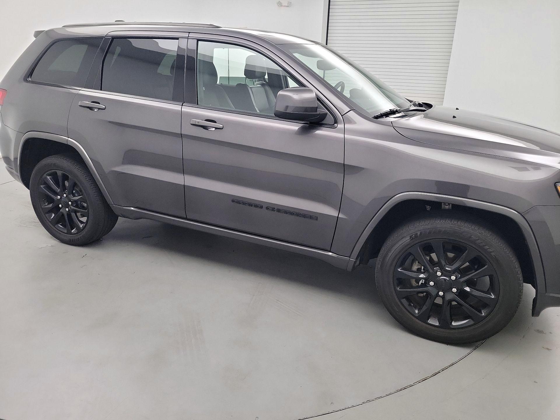Thumbnail: 2020 Jeep Grand Cherokee - 4