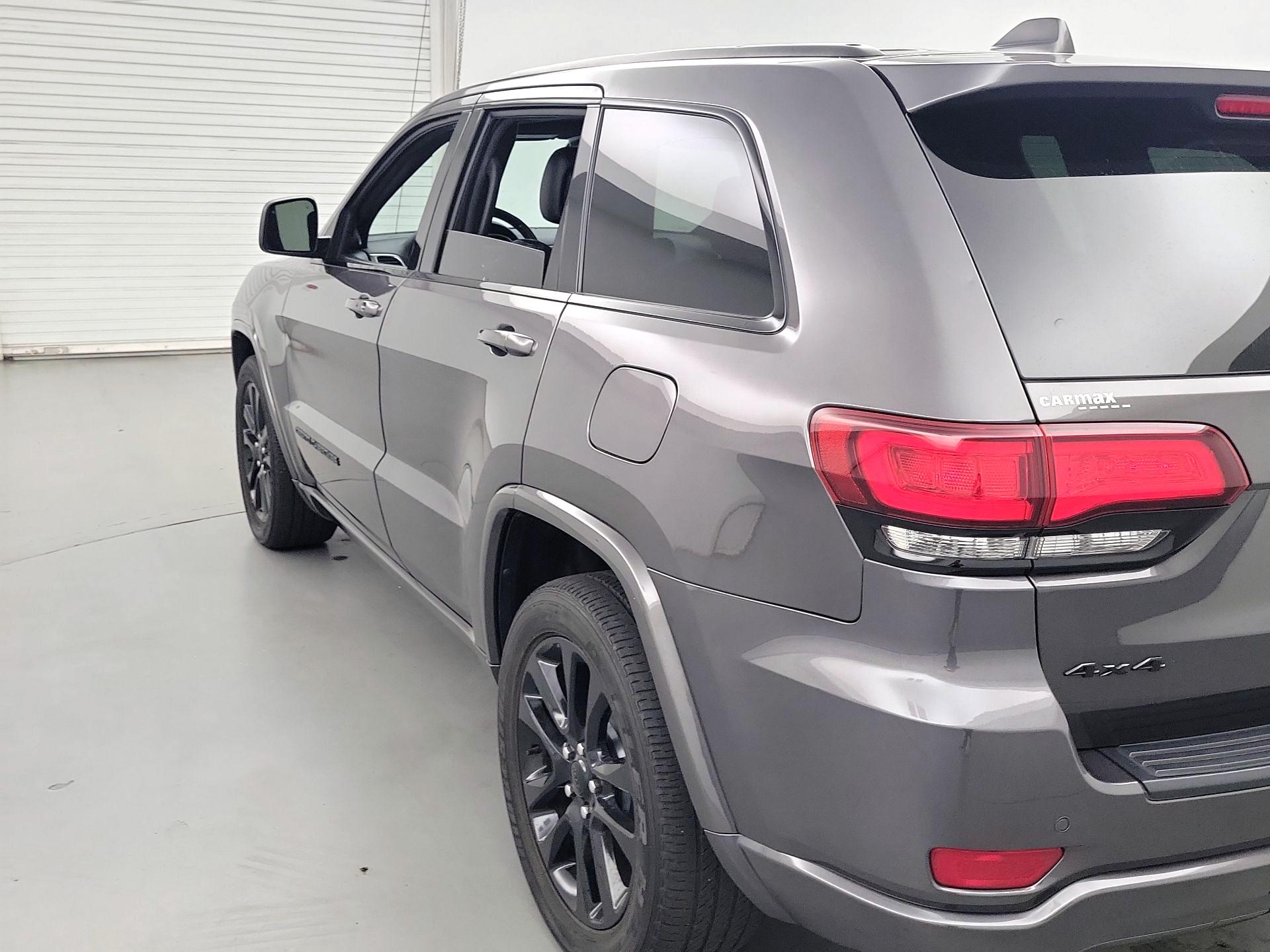 Thumbnail: 2020 Jeep Grand Cherokee - 7
