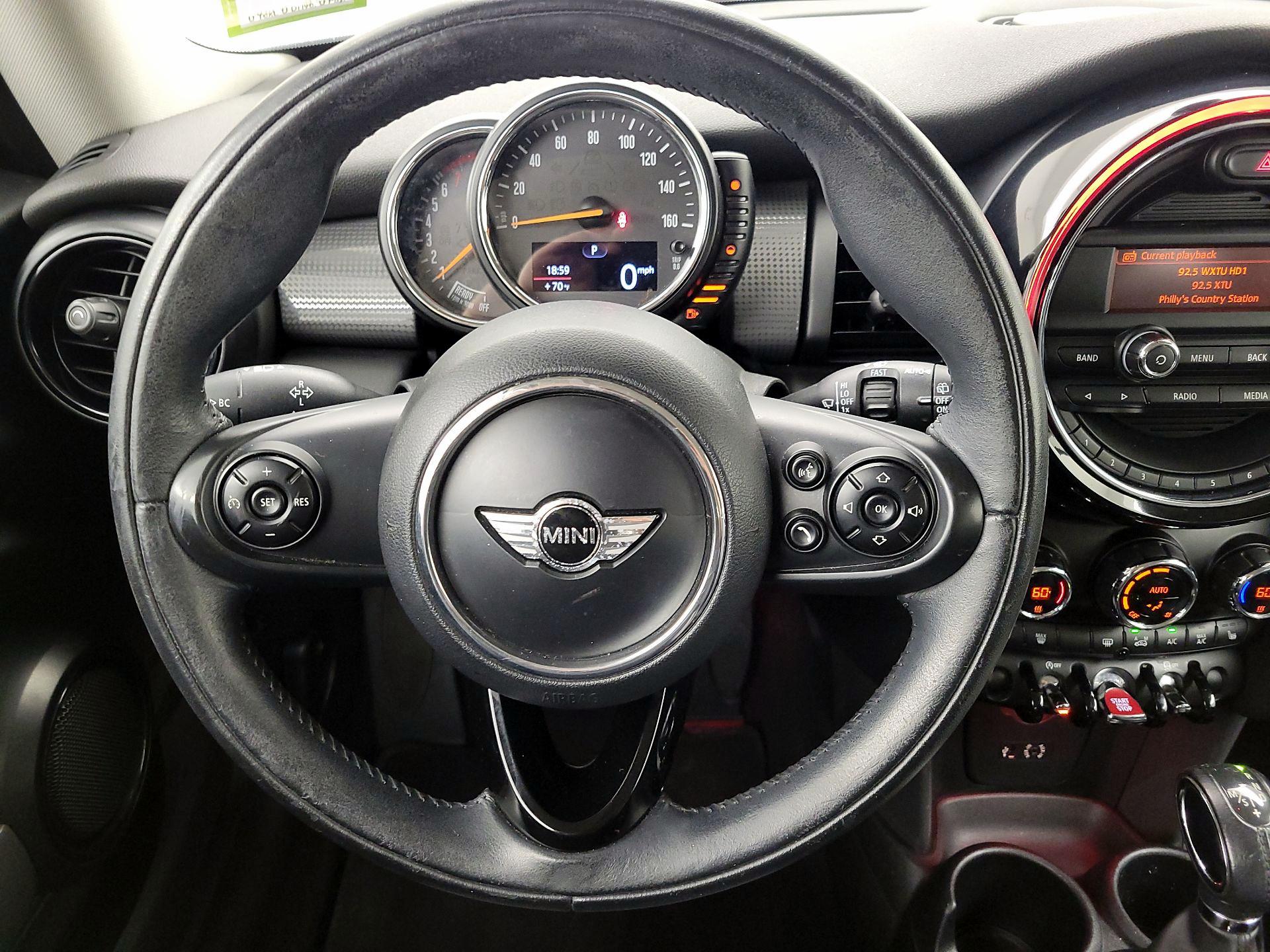 Thumbnail: 2015 MINI Cooper Hardtop - 10