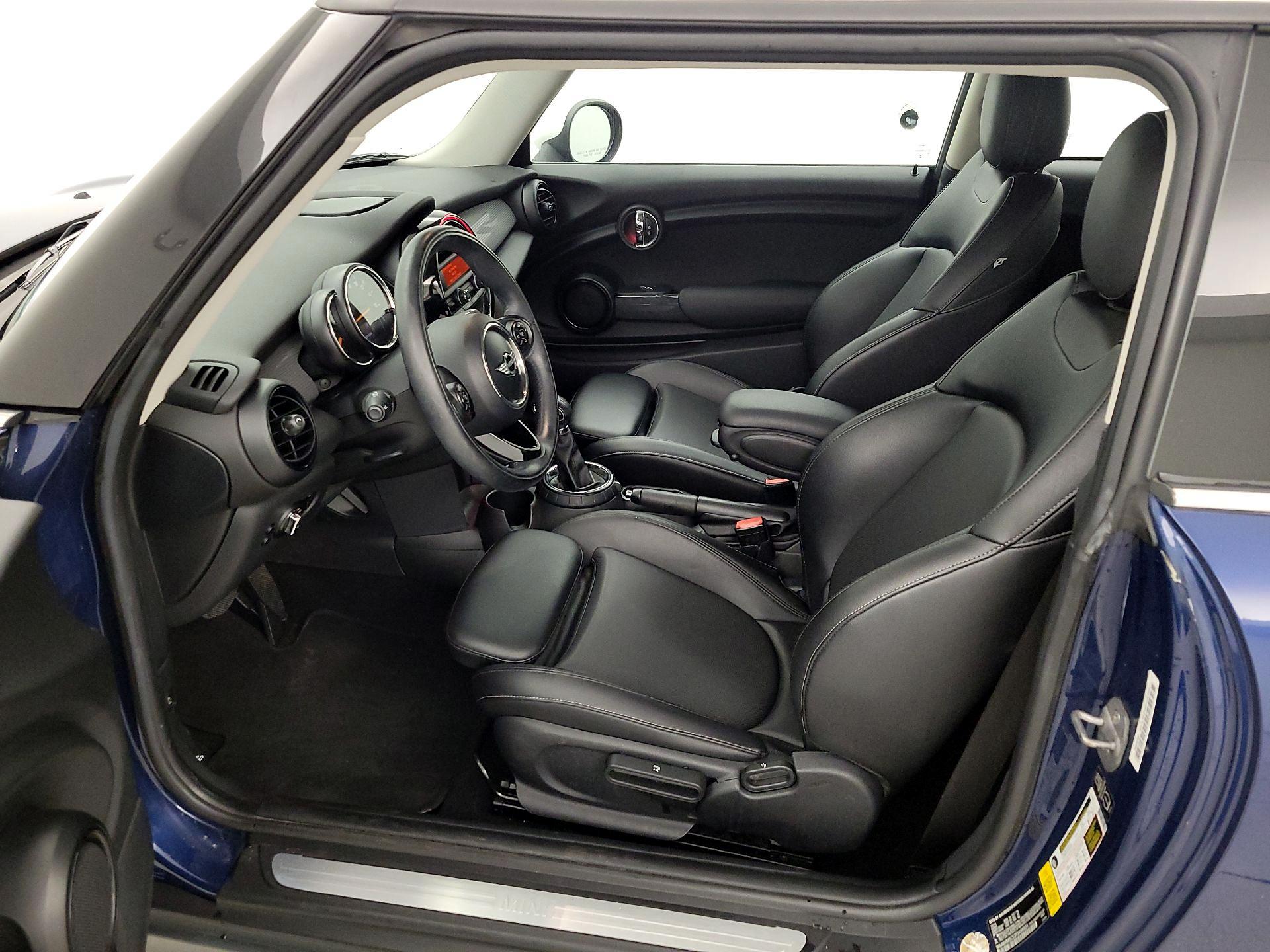 Thumbnail: 2015 MINI Cooper Hardtop - 11