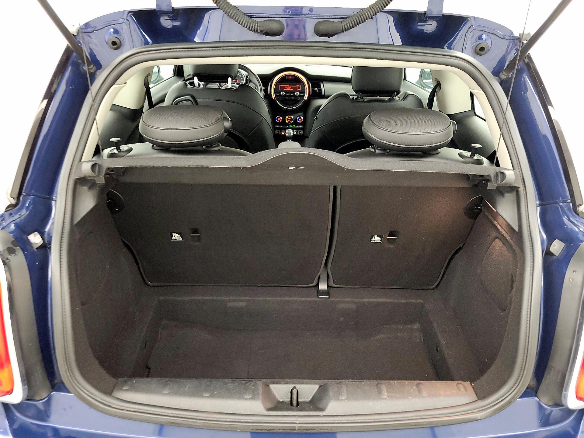 Thumbnail: 2015 MINI Cooper Hardtop - 19