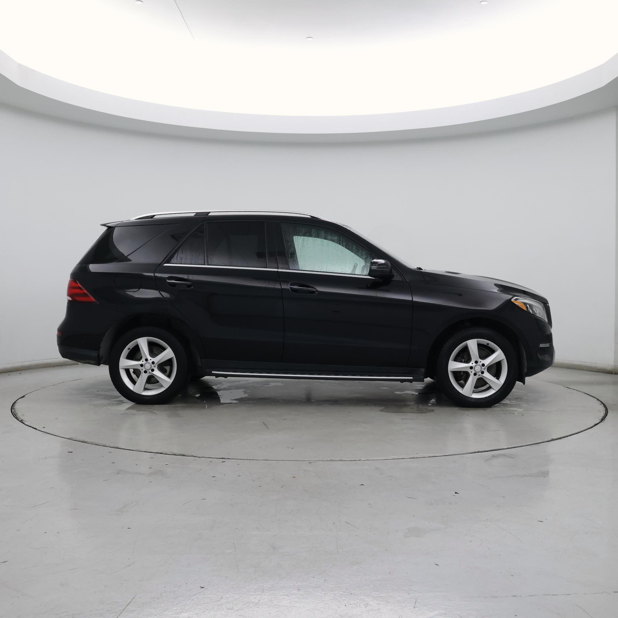 Thumbnail: 2017 Mercedes-Benz GLE - 7