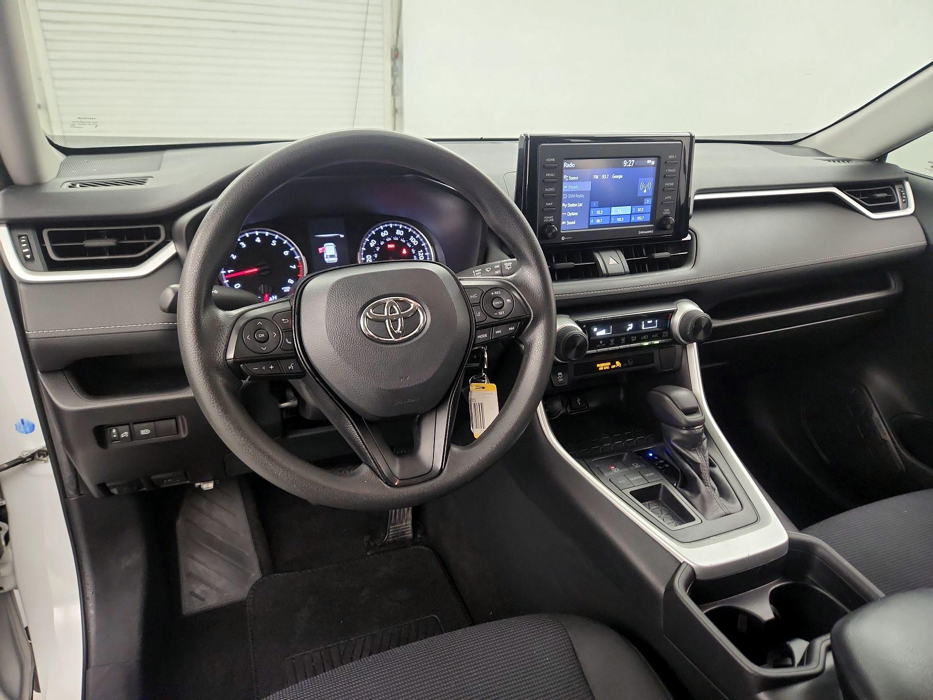 Thumbnail: 2020 Toyota RAV4 - 9