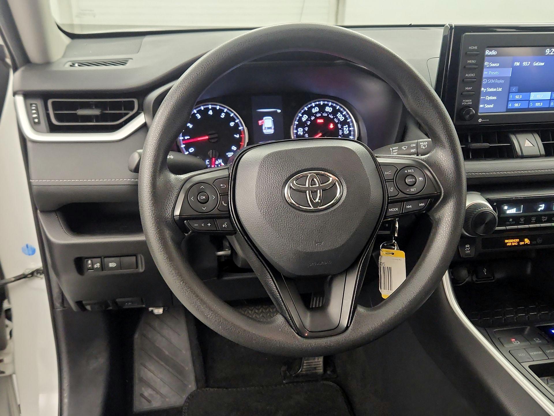 Thumbnail: 2020 Toyota RAV4 - 10