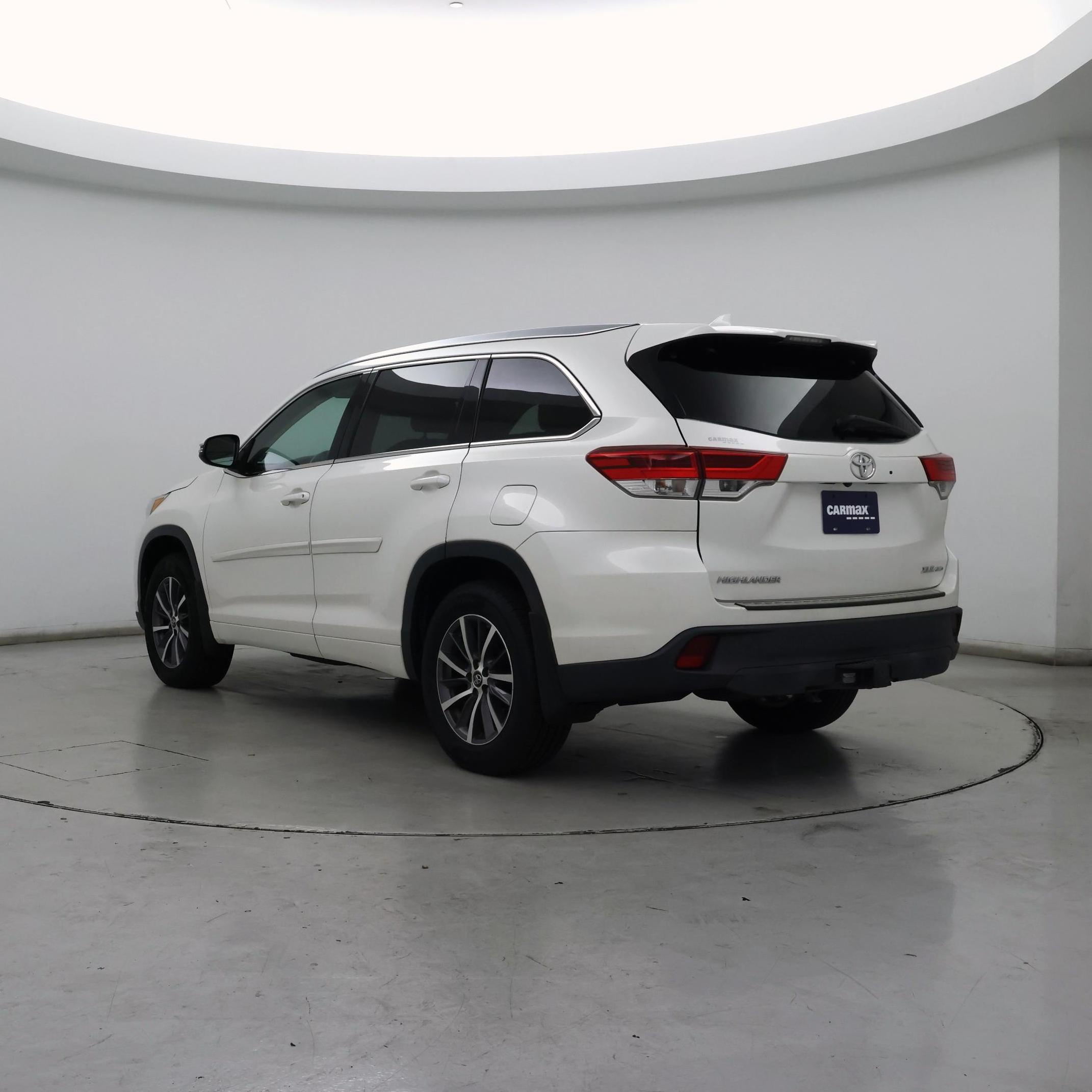 Thumbnail: 2017 Toyota Highlander - 2