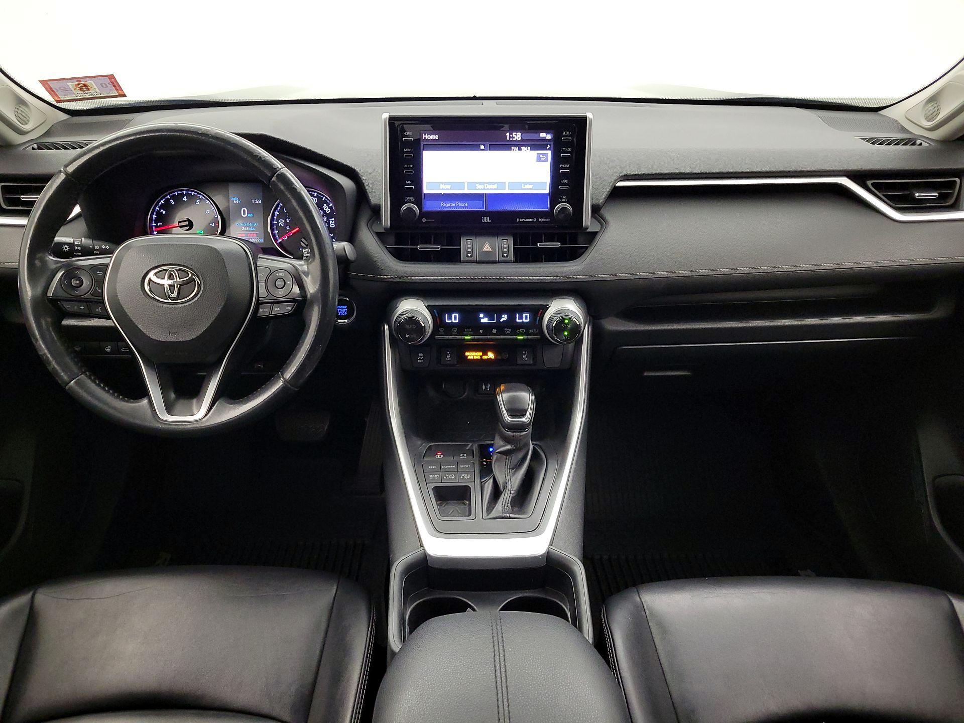 Thumbnail: 2019 Toyota RAV4 - 9