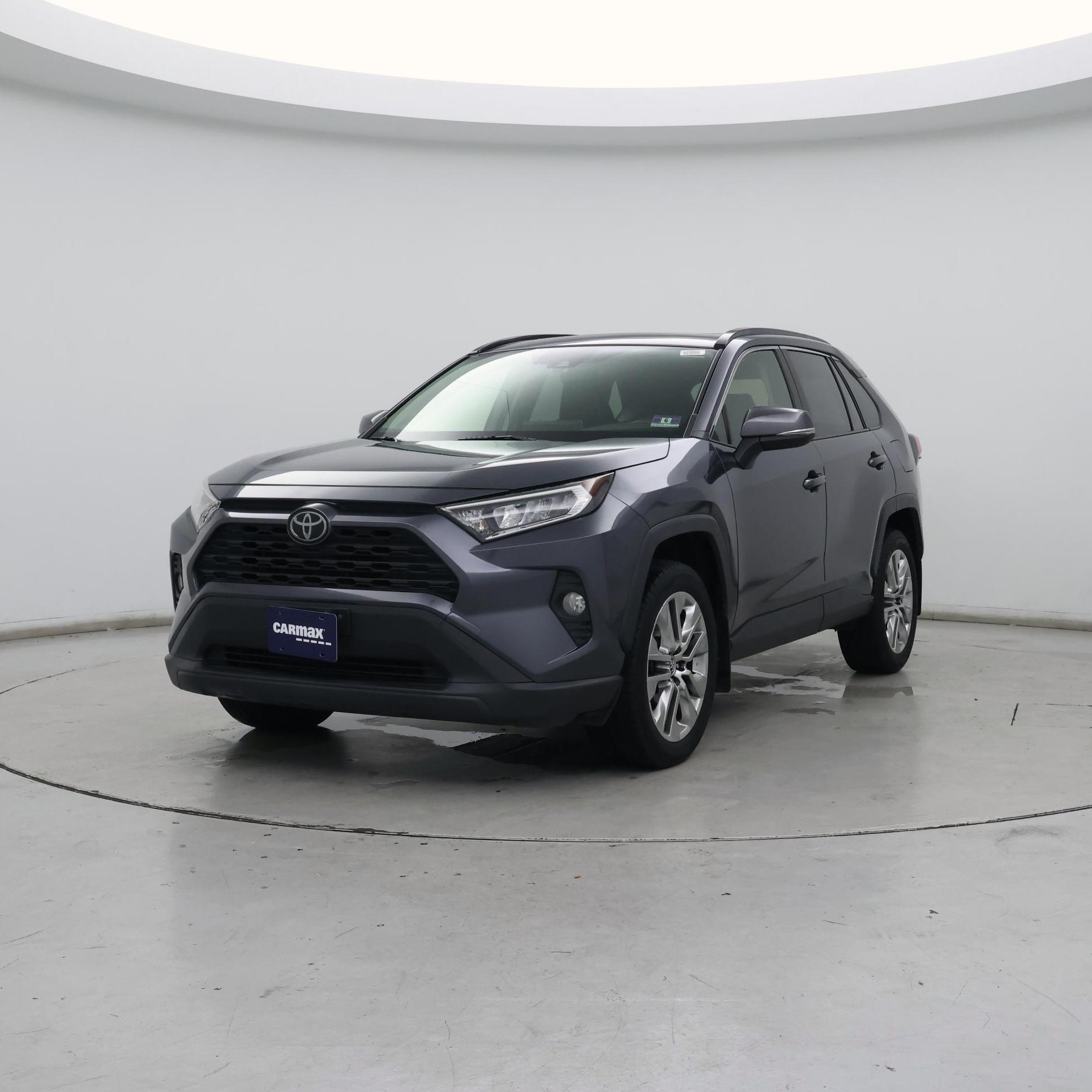 Thumbnail: 2019 Toyota RAV4 - 4