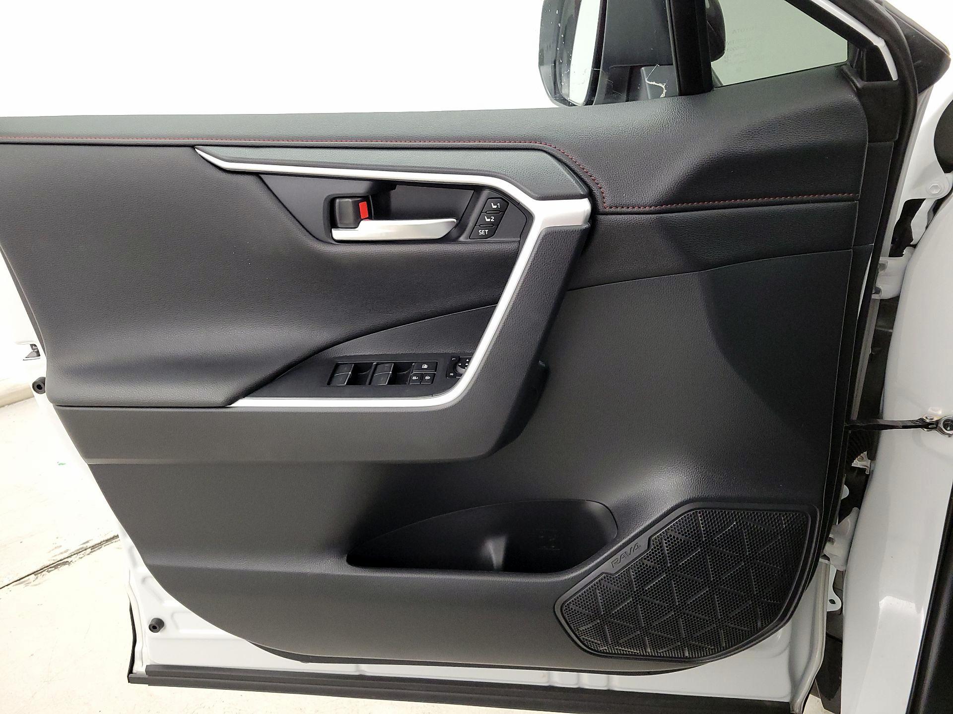 Thumbnail: 2023 Toyota RAV4 - 12