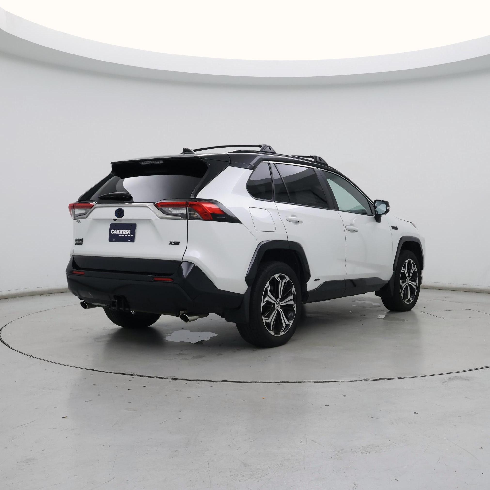 Thumbnail: 2023 Toyota RAV4 - 8
