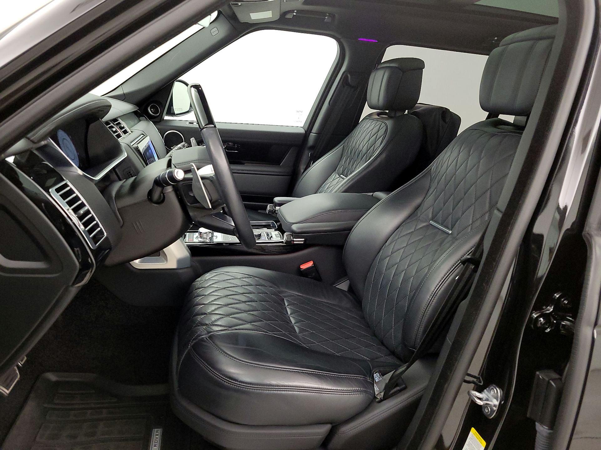 Thumbnail: 2019 Land Rover Range Rover - 11