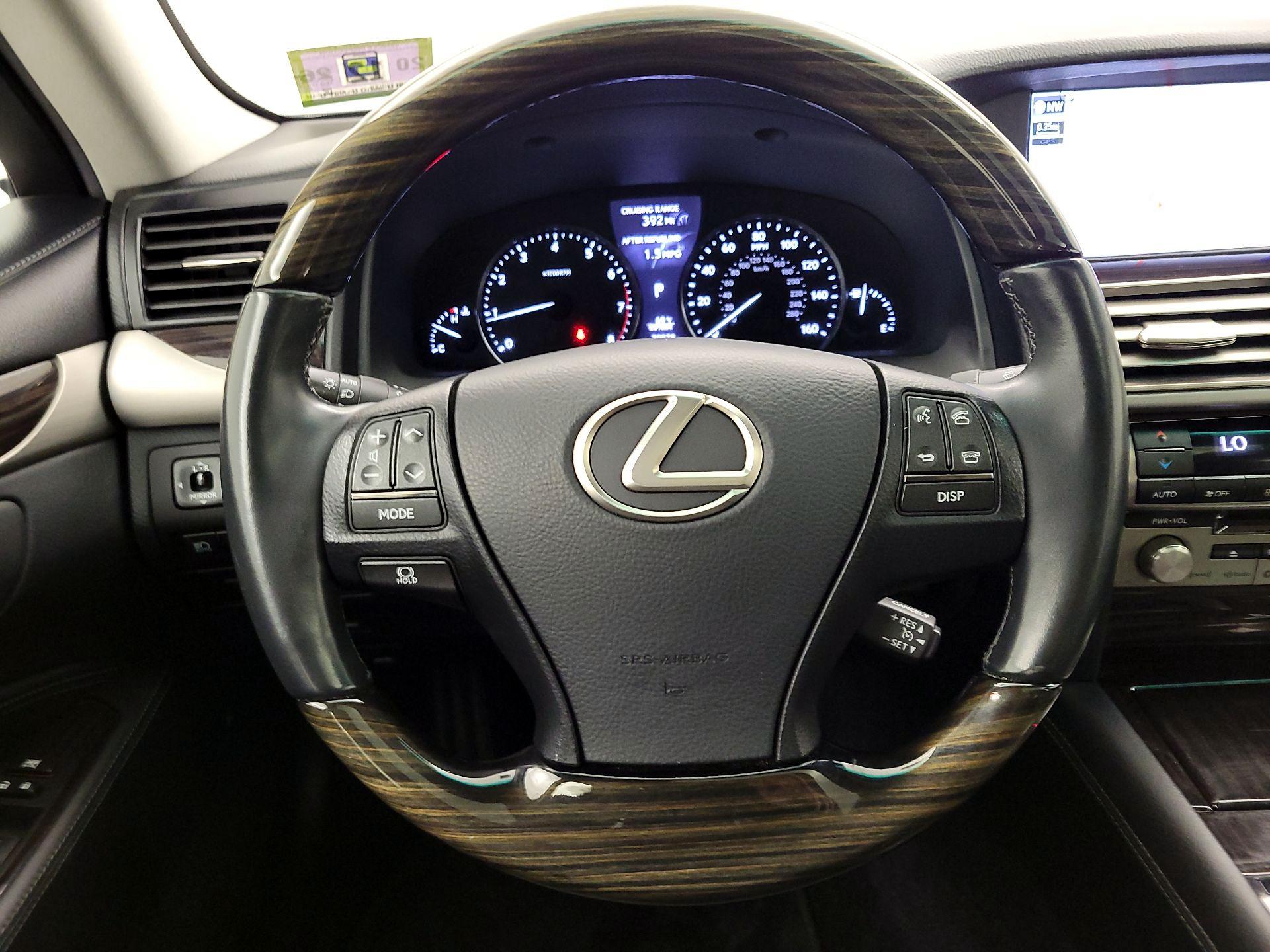 Thumbnail: 2017 Lexus LS - 10