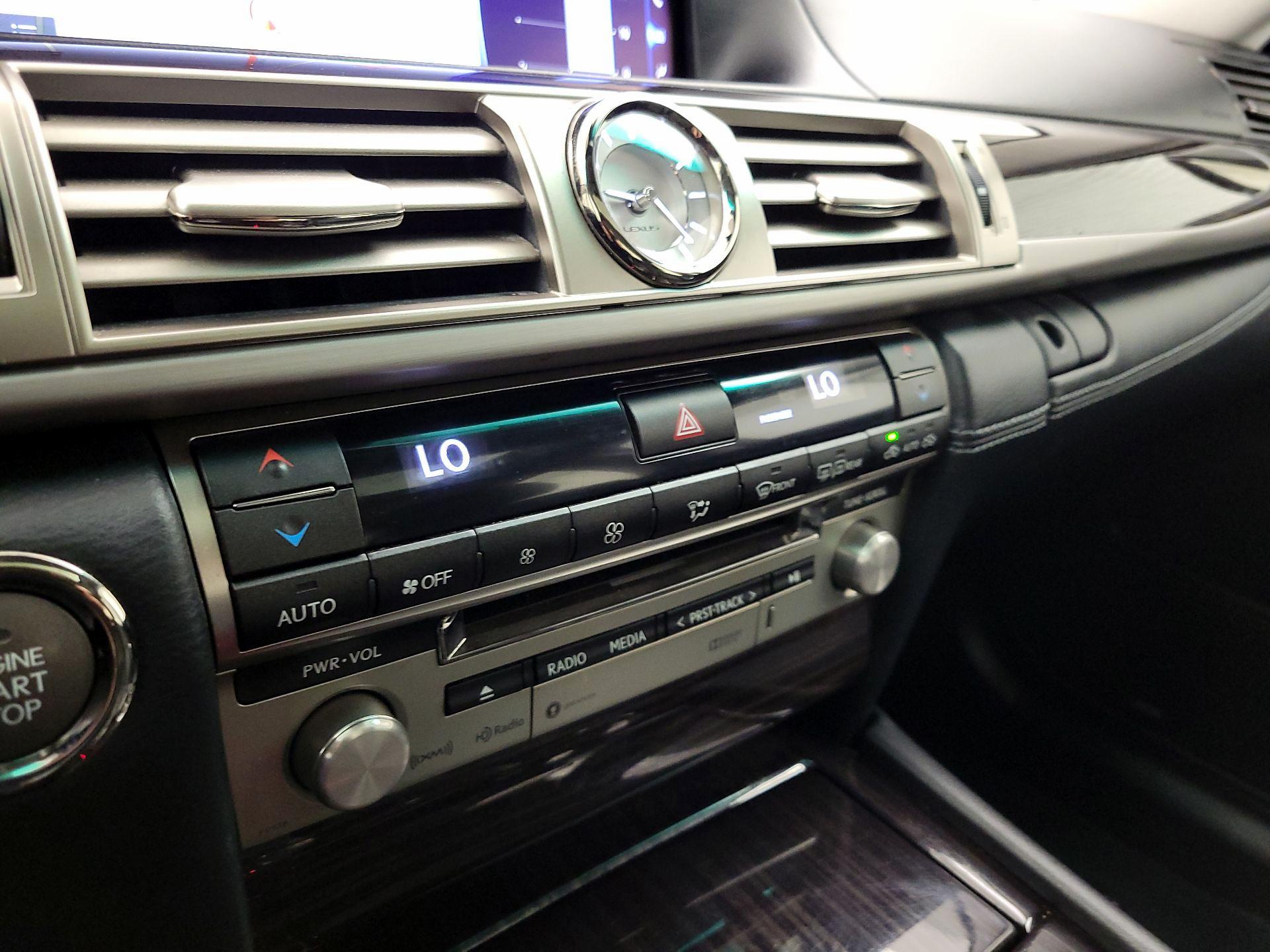Thumbnail: 2017 Lexus LS - 17
