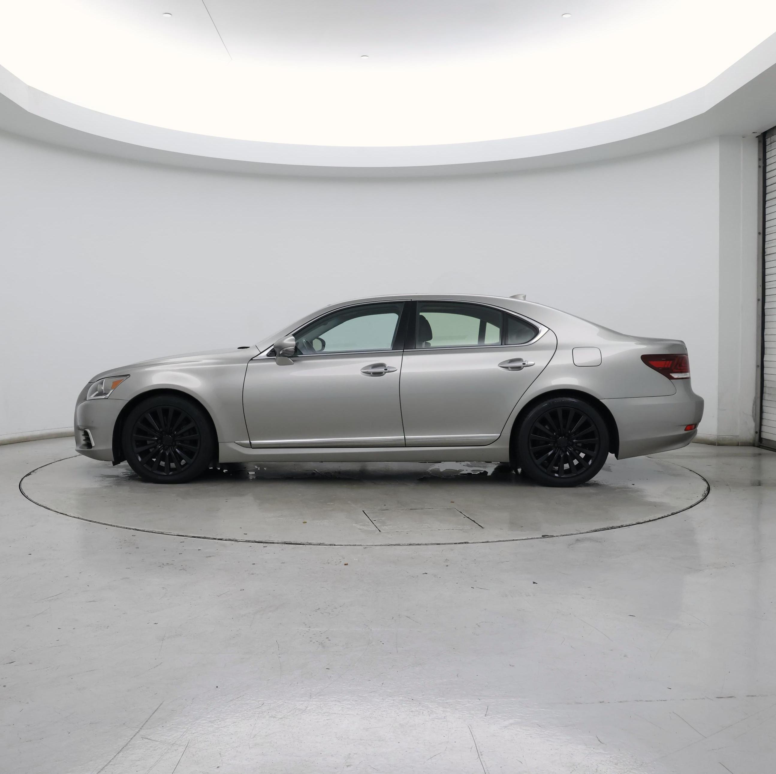 Thumbnail: 2017 Lexus LS - 3