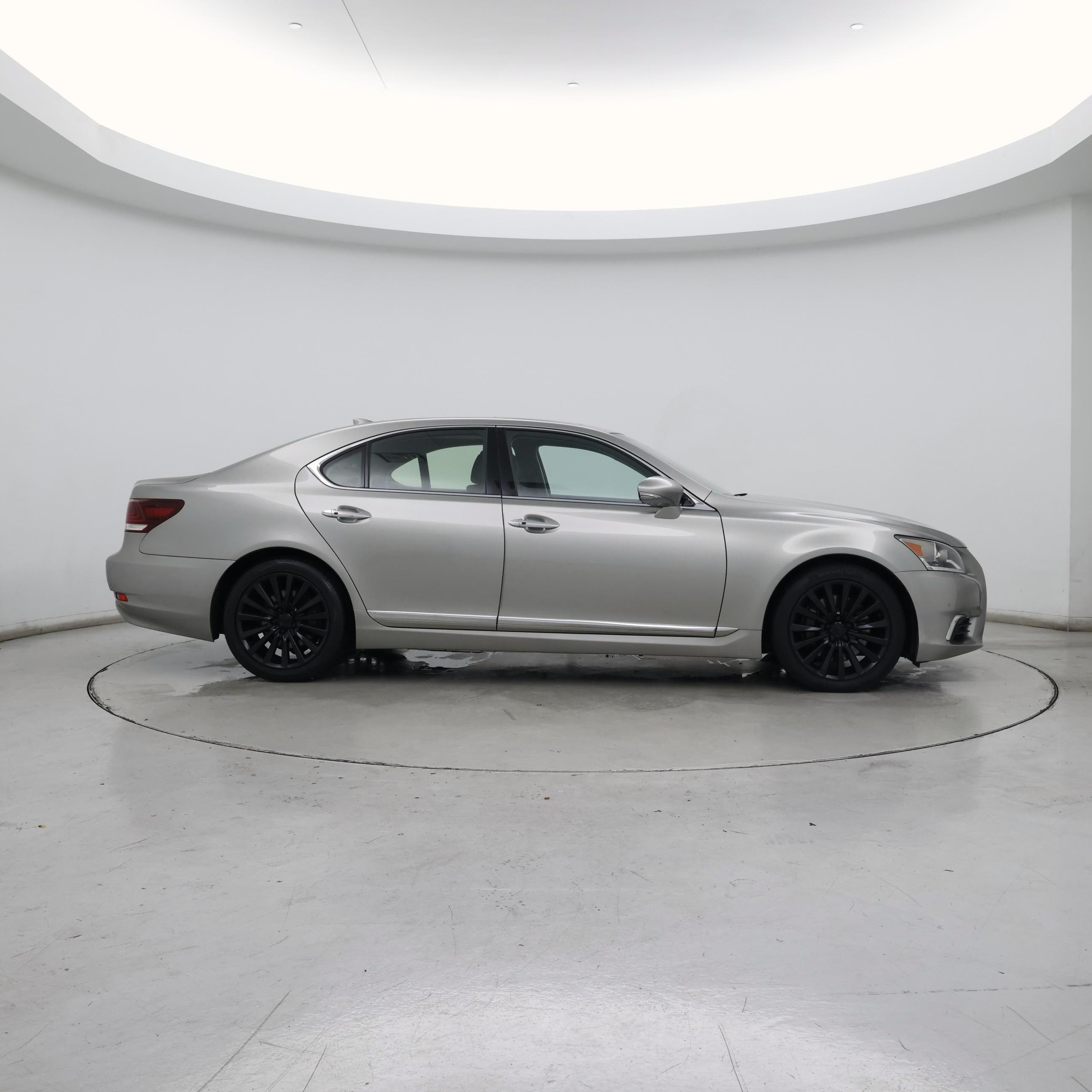 Thumbnail: 2017 Lexus LS - 7