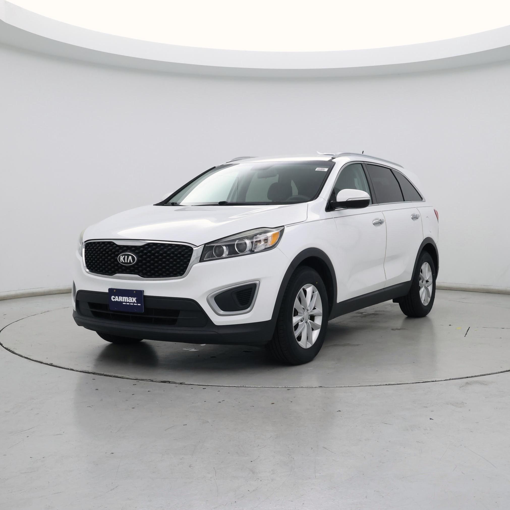 Thumbnail: 2017 Kia Sorento - 4