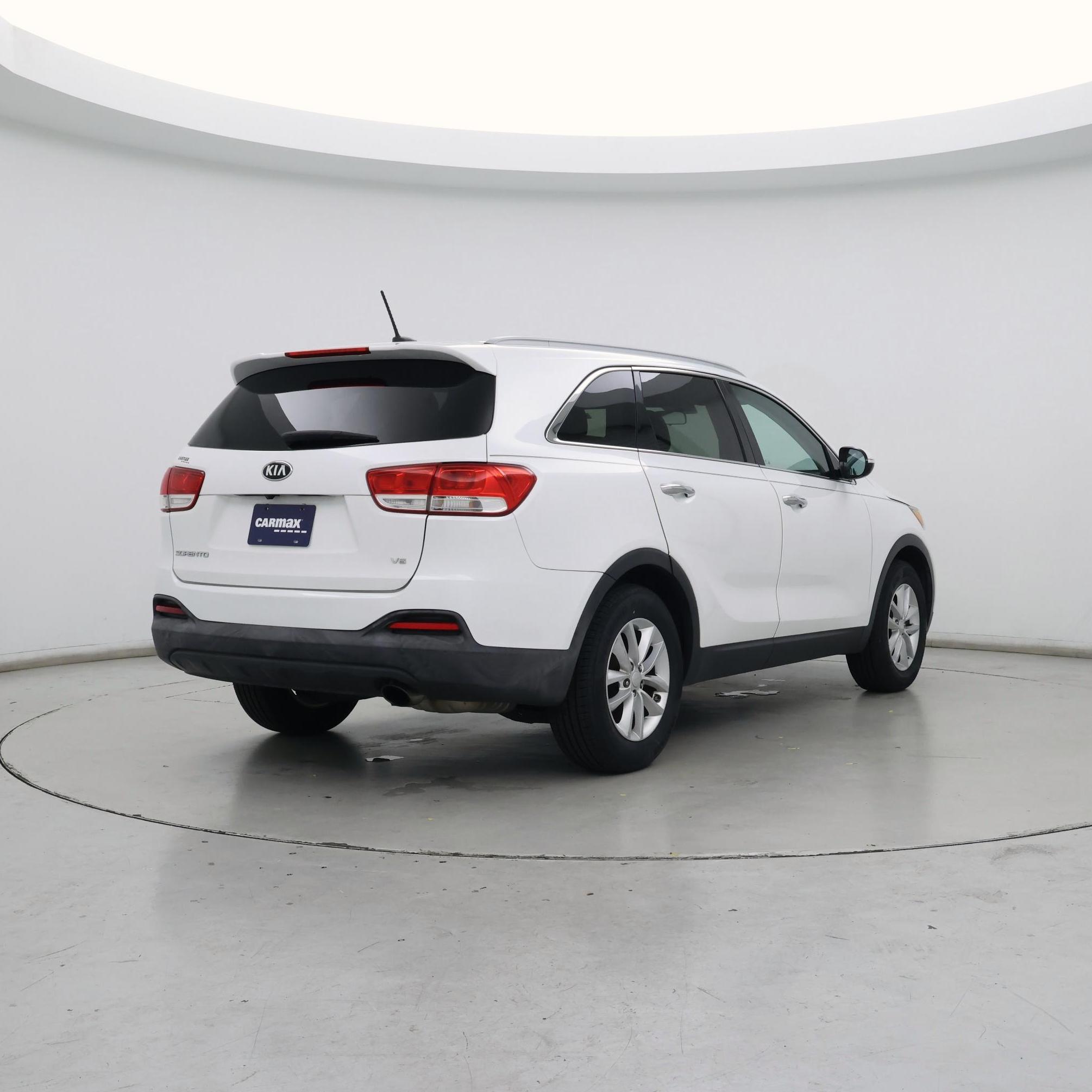 Thumbnail: 2017 Kia Sorento - 8