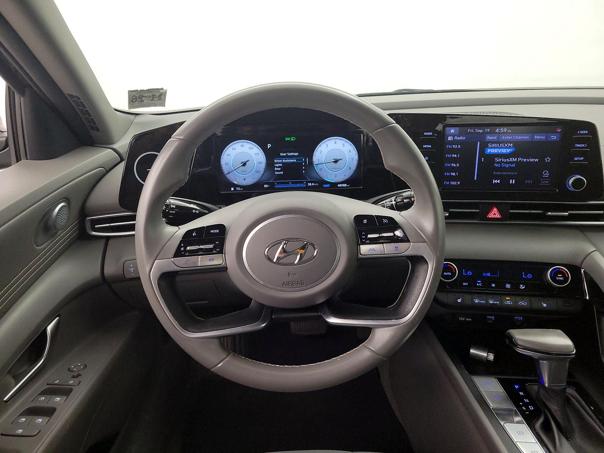 Thumbnail: 2022 Hyundai Elantra - 10