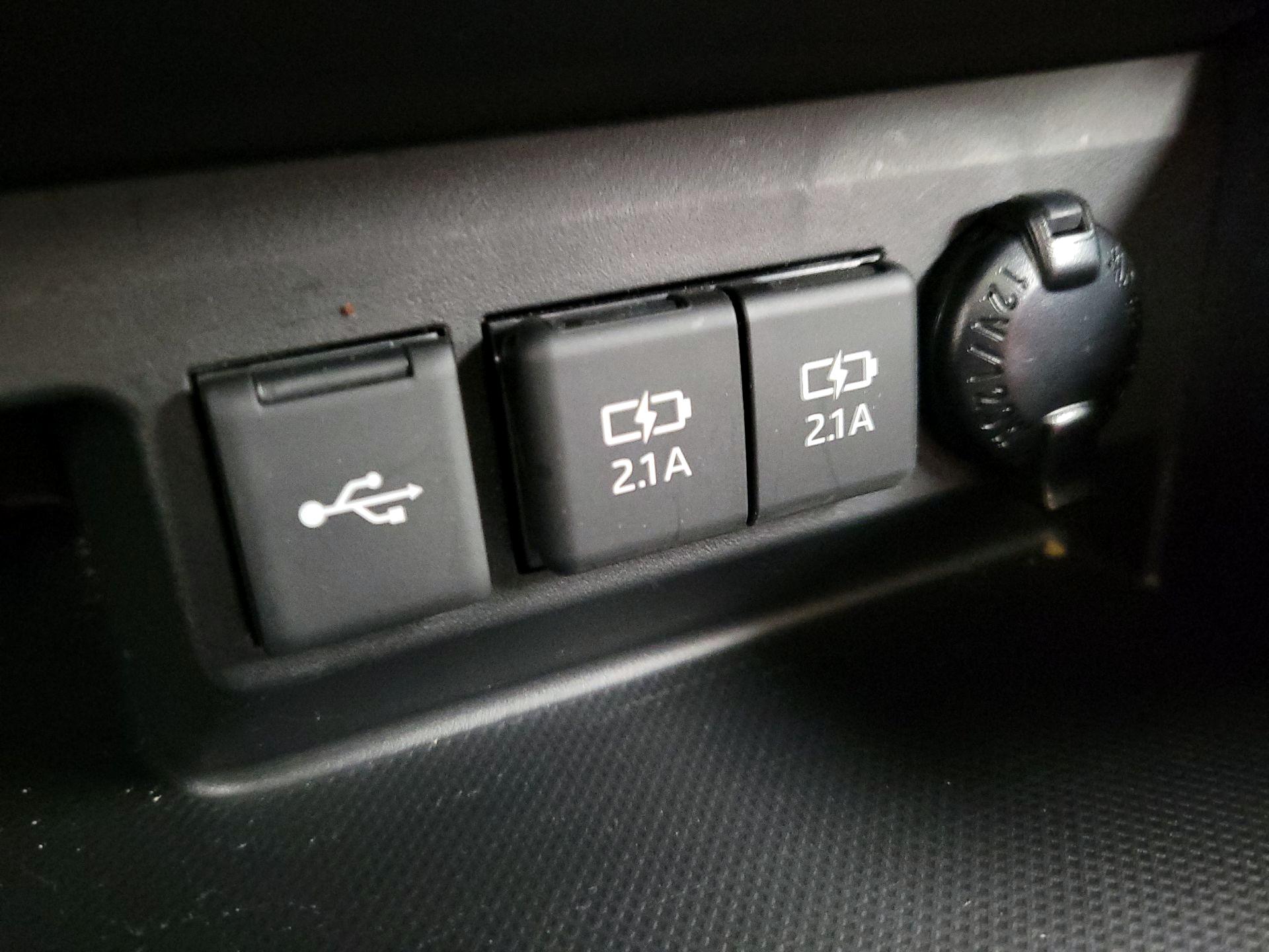Thumbnail: 2021 Toyota Highlander - 18