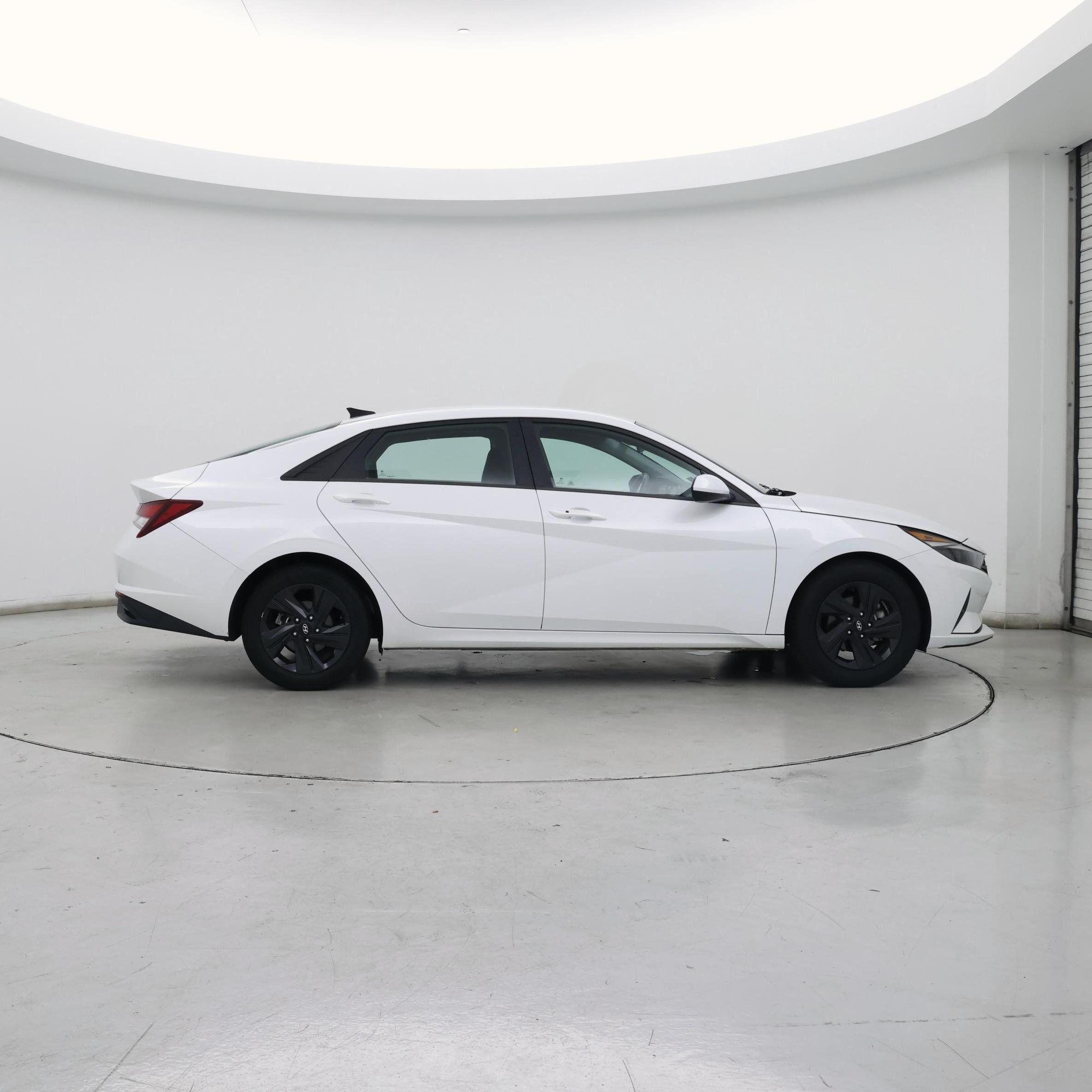 Thumbnail: 2021 Hyundai Elantra - 7