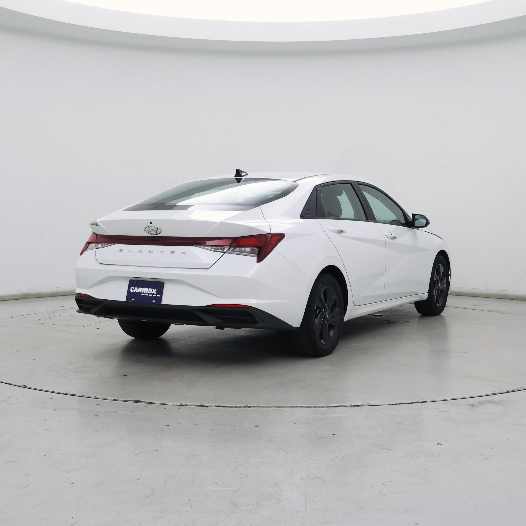 Thumbnail: 2021 Hyundai Elantra - 8