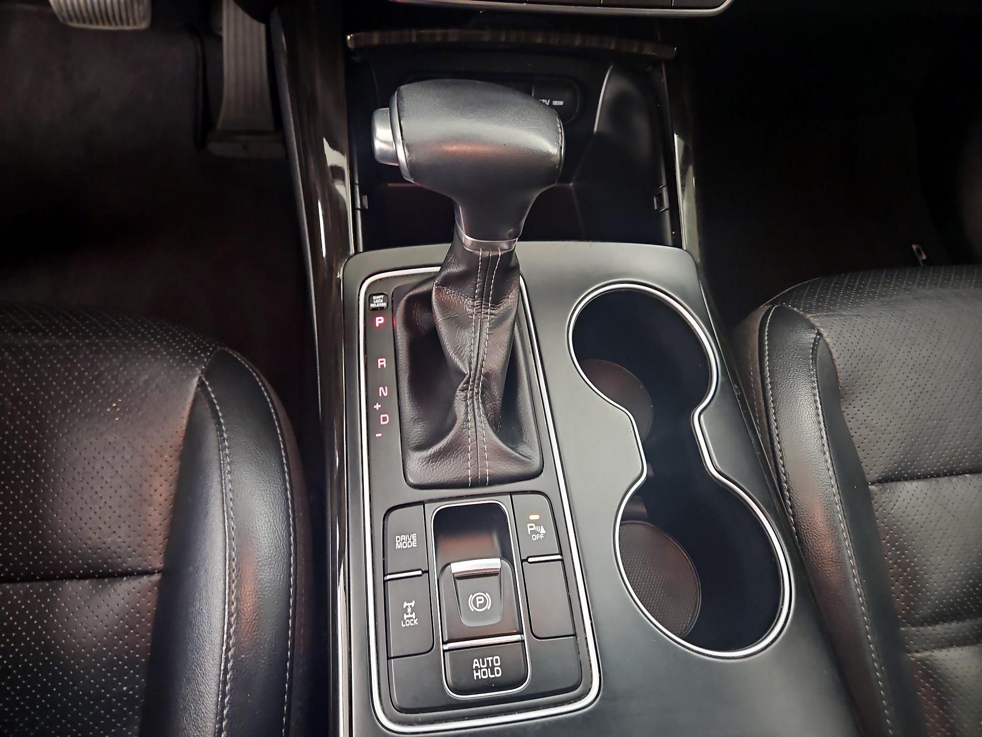 Thumbnail: 2019 Kia Sorento - 17